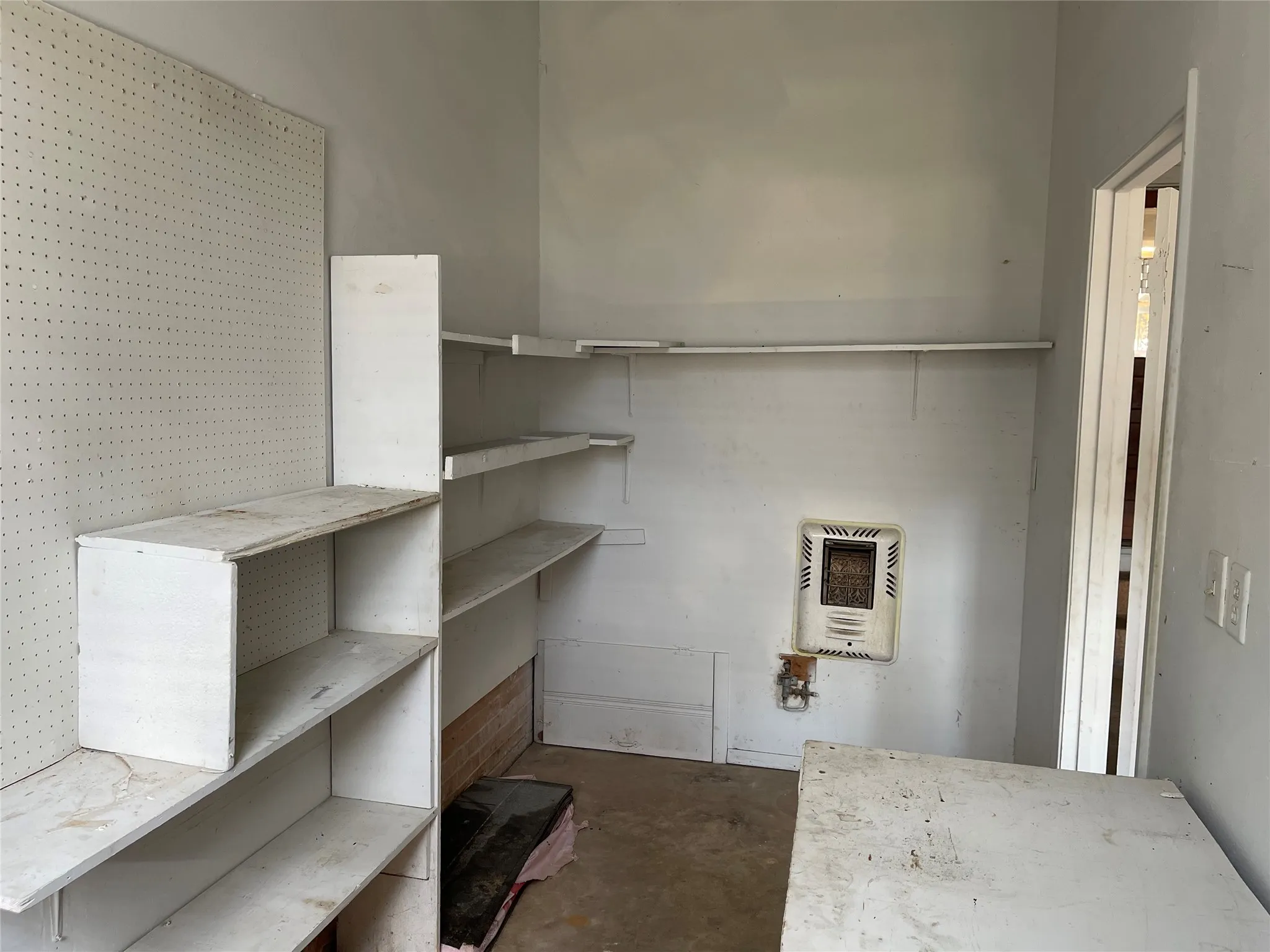 Single Family Residence For Rent in Henderson County , 1105 S Palestine Street, Athens, Texas 75751, 3 Bedroom, 2 Bathroom, 1 Garage spaces, 1,464 Sqft, built in 1964, mls#21381691, Real Estate Agent in Athens, Homes For Rent in Henderson county, Homes For Rent in Athens, Realtor in Athens Texas, Real Estate Brokerage Independent Realty Texas, Luminita Cordes Realtor