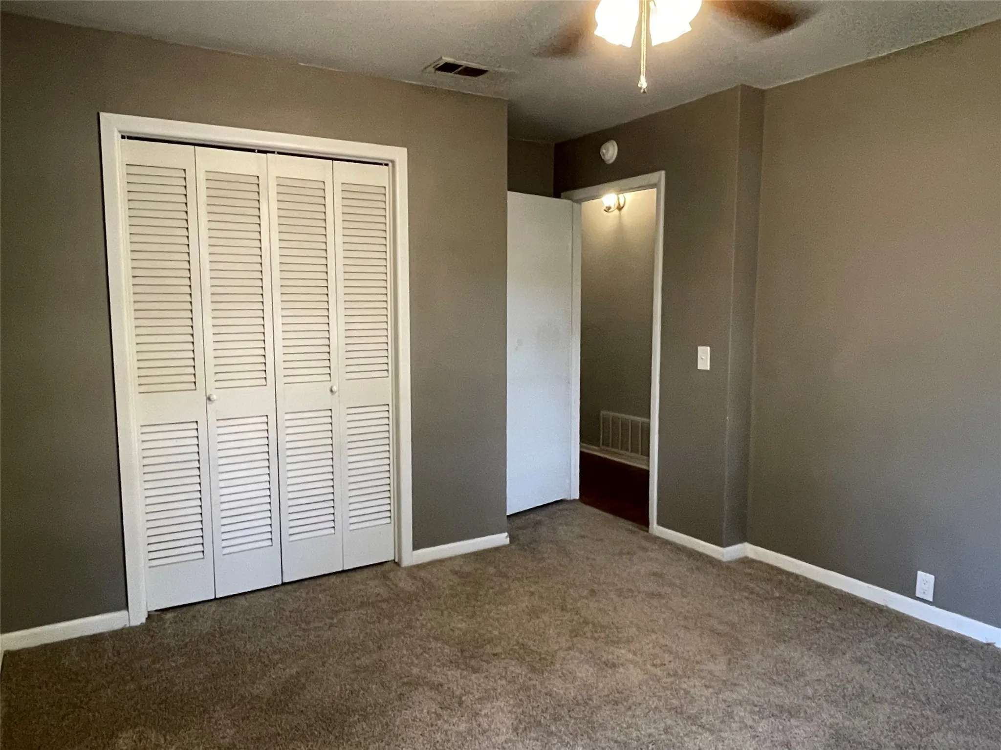 Single Family Residence For Rent in Henderson County , 1105 S Palestine Street, Athens, Texas 75751, 3 Bedroom, 2 Bathroom, 1 Garage spaces, 1,464 Sqft, built in 1964, mls#21381691, Real Estate Agent in Athens, Homes For Rent in Henderson county, Homes For Rent in Athens, Realtor in Athens Texas, Real Estate Brokerage Independent Realty Texas, Luminita Cordes Realtor