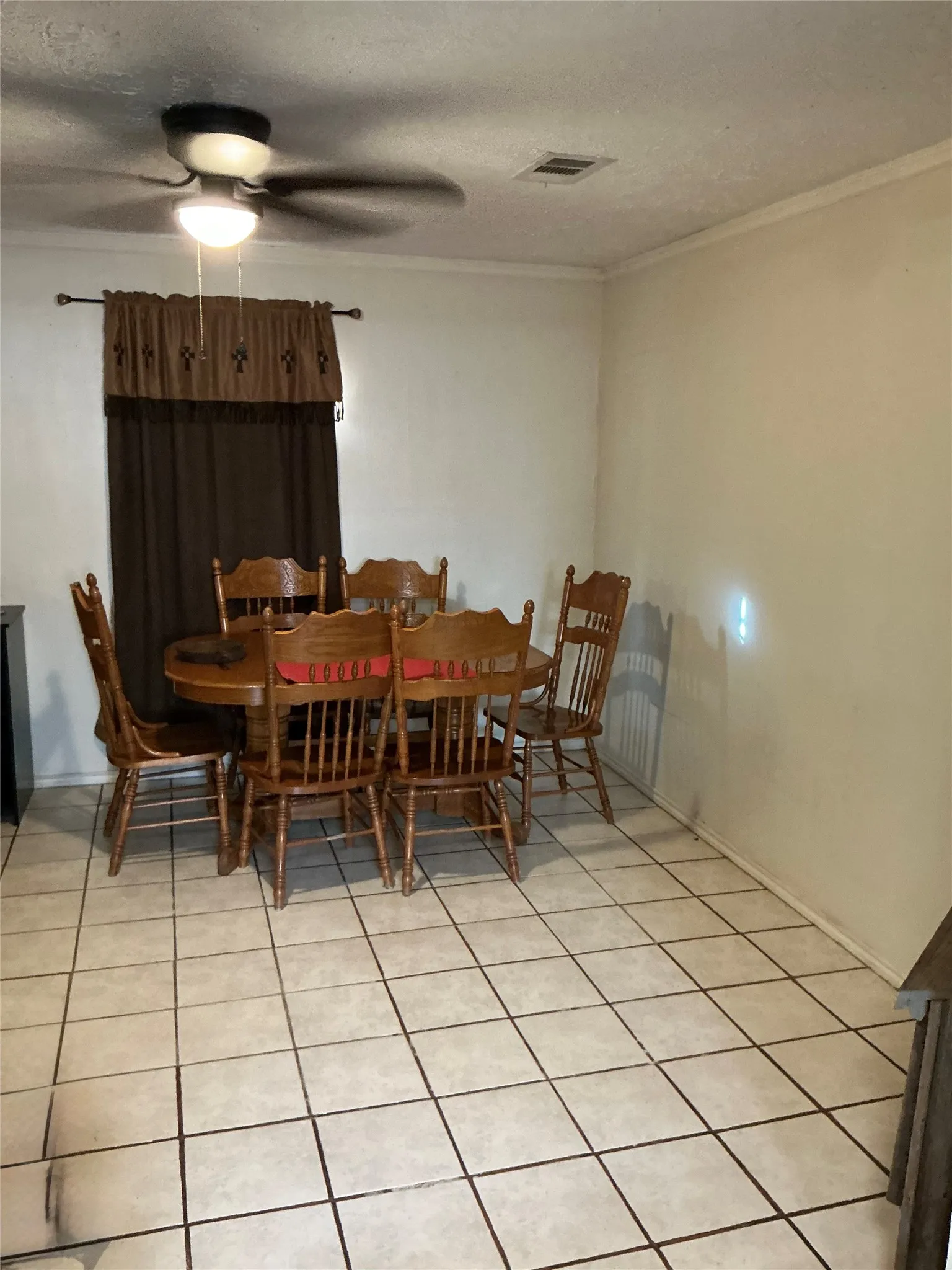 Manufactured Home For Sale in Hood County , 2517 Deer Trl, Granbury, Texas 76048, 5 Bedroom, 3 Bathroom, 3 Garage spaces, 1,900 Sqft, built in 1975, mls#21378170, Real Estate Agent in Granbury, Homes For Sale in Hood county, Homes For Sale in Granbury, Realtor in Granbury Texas, Real Estate Brokerage Independent Realty Texas, Luminita Cordes Realtor