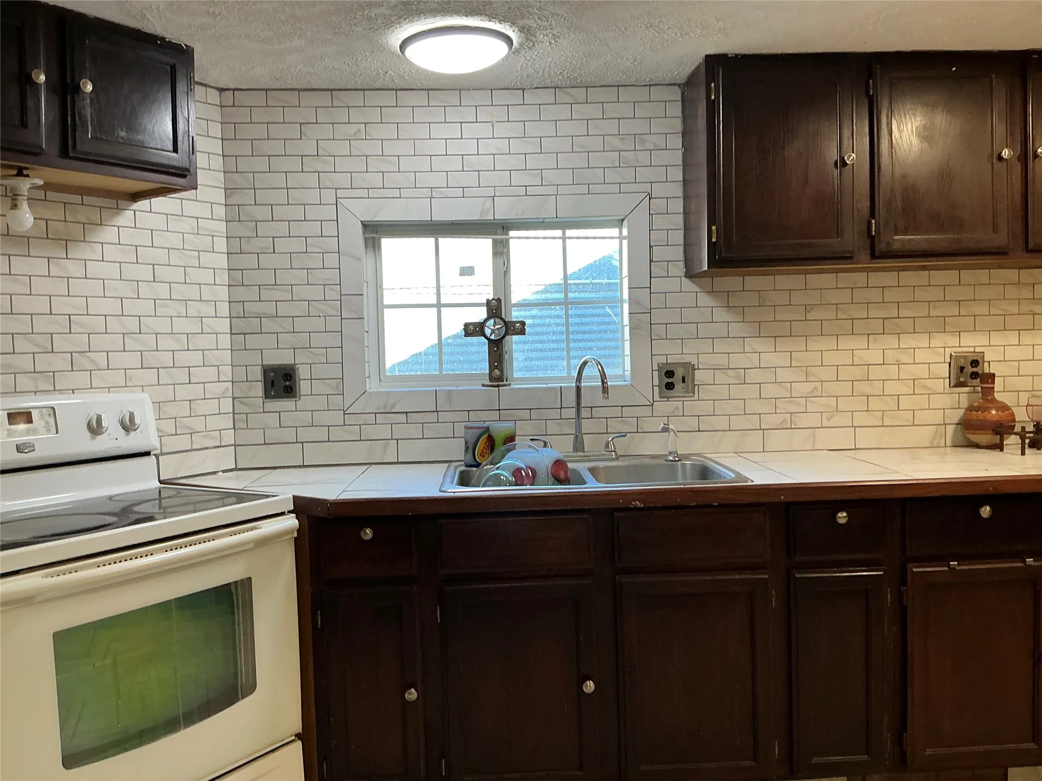 Manufactured Home For Sale in Hood County , 2517 Deer Trl, Granbury, Texas 76048, 5 Bedroom, 3 Bathroom, 3 Garage spaces, 1,900 Sqft, built in 1975, mls#21378170, Real Estate Agent in Granbury, Homes For Sale in Hood county, Homes For Sale in Granbury, Realtor in Granbury Texas, Real Estate Brokerage Independent Realty Texas, Luminita Cordes Realtor