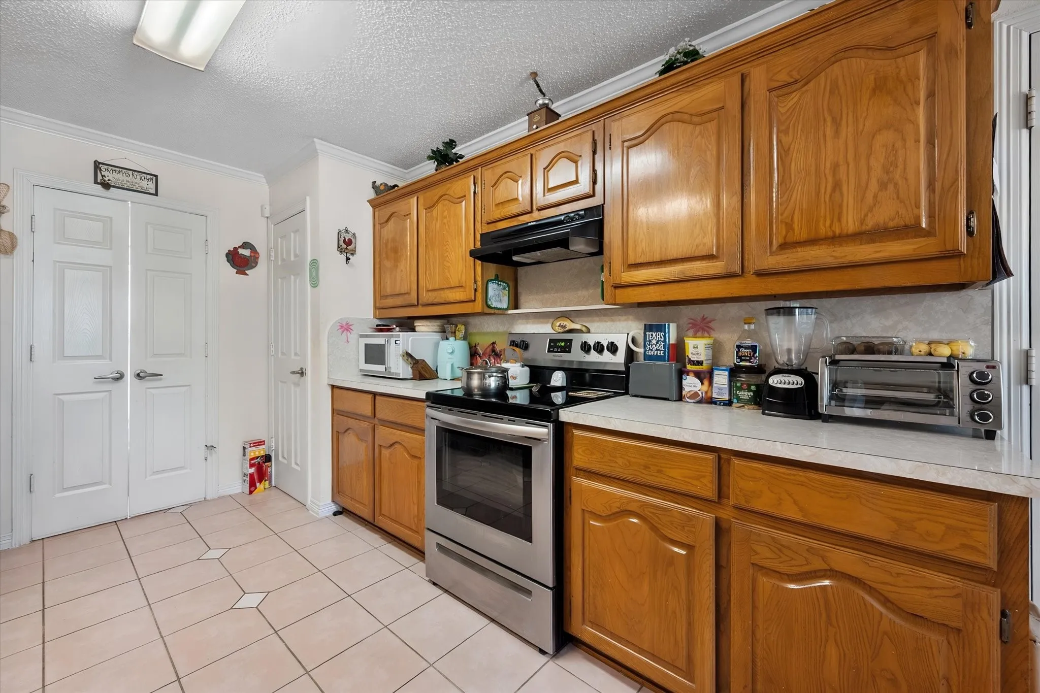 Single Family Residence For Sale in Dallas County , 649 E Reindeer Road, Lancaster, Texas 75146, 4 Bedroom, 2 Bathroom, Garage spaces, 1,466 Sqft, built in 1993, mls#21382486, Real Estate Agent in Lancaster, Homes For Sale in Dallas county, Homes For Sale in Lancaster, Realtor in Lancaster Texas, Real Estate Brokerage Independent Realty Texas, Luminita Cordes Realtor