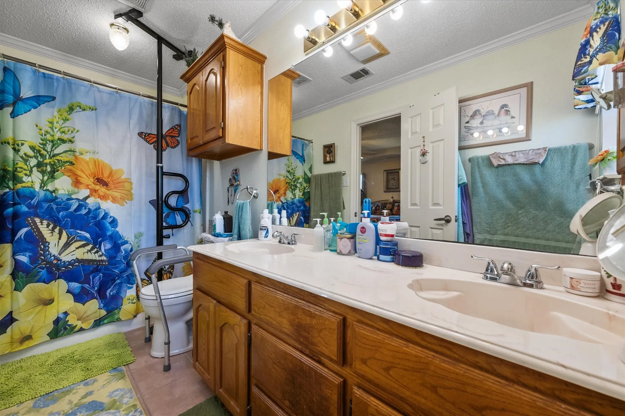 Single Family Residence For Sale in Dallas County , 649 E Reindeer Road, Lancaster, Texas 75146, 4 Bedroom, 2 Bathroom, Garage spaces, 1,466 Sqft, built in 1993, mls#21382486, Real Estate Agent in Lancaster, Homes For Sale in Dallas county, Homes For Sale in Lancaster, Realtor in Lancaster Texas, Real Estate Brokerage Independent Realty Texas, Luminita Cordes Realtor