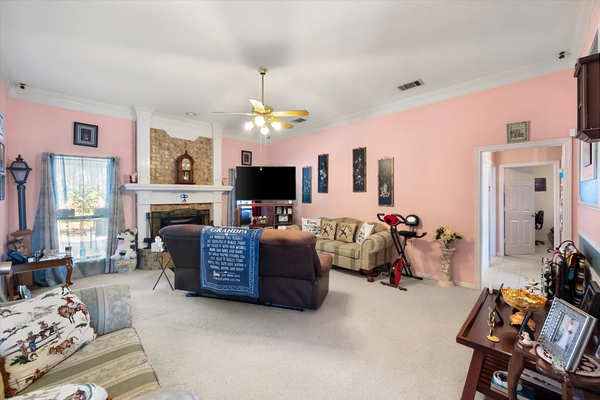 Single Family Residence For Sale in Dallas County , 649 E Reindeer Road, Lancaster, Texas 75146, 4 Bedroom, 2 Bathroom, Garage spaces, 1,466 Sqft, built in 1993, mls#21382486, Real Estate Agent in Lancaster, Homes For Sale in Dallas county, Homes For Sale in Lancaster, Realtor in Lancaster Texas, Real Estate Brokerage Independent Realty Texas, Luminita Cordes Realtor