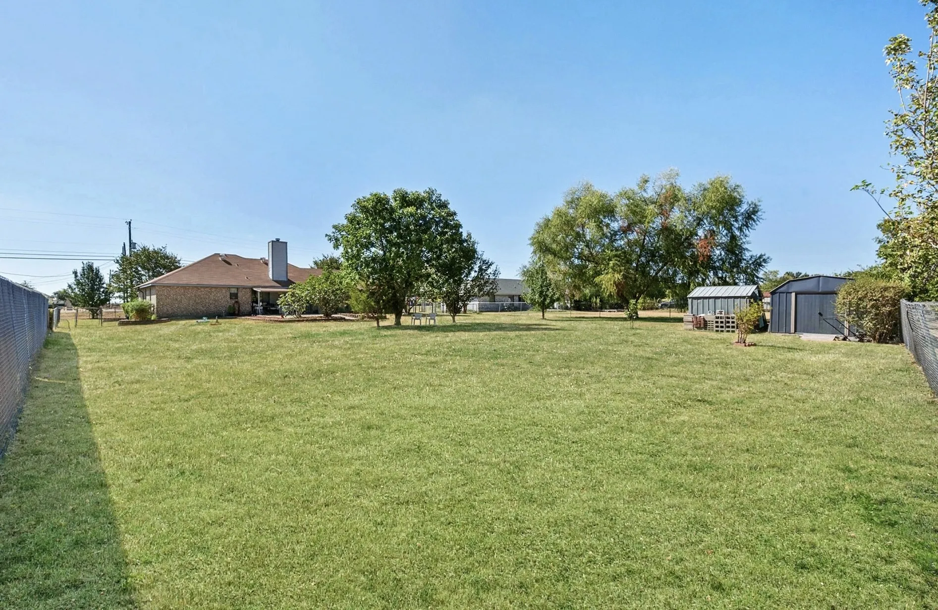 Single Family Residence For Sale in Dallas County , 649 E Reindeer Road, Lancaster, Texas 75146, 4 Bedroom, 2 Bathroom, Garage spaces, 1,466 Sqft, built in 1993, mls#21382486, Real Estate Agent in Lancaster, Homes For Sale in Dallas county, Homes For Sale in Lancaster, Realtor in Lancaster Texas, Real Estate Brokerage Independent Realty Texas, Luminita Cordes Realtor
