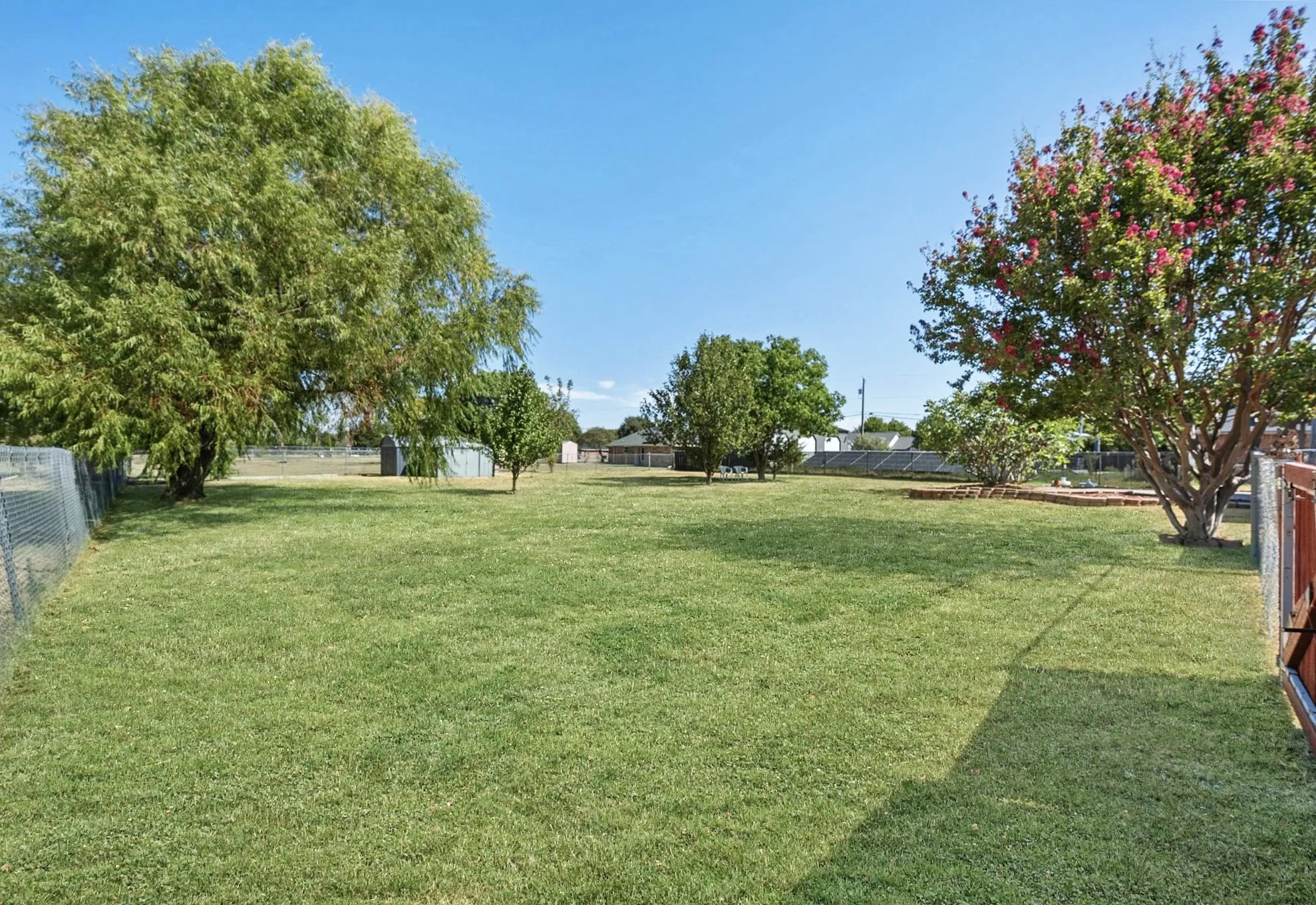 Single Family Residence For Sale in Dallas County , 649 E Reindeer Road, Lancaster, Texas 75146, 4 Bedroom, 2 Bathroom, Garage spaces, 1,466 Sqft, built in 1993, mls#21382486, Real Estate Agent in Lancaster, Homes For Sale in Dallas county, Homes For Sale in Lancaster, Realtor in Lancaster Texas, Real Estate Brokerage Independent Realty Texas, Luminita Cordes Realtor