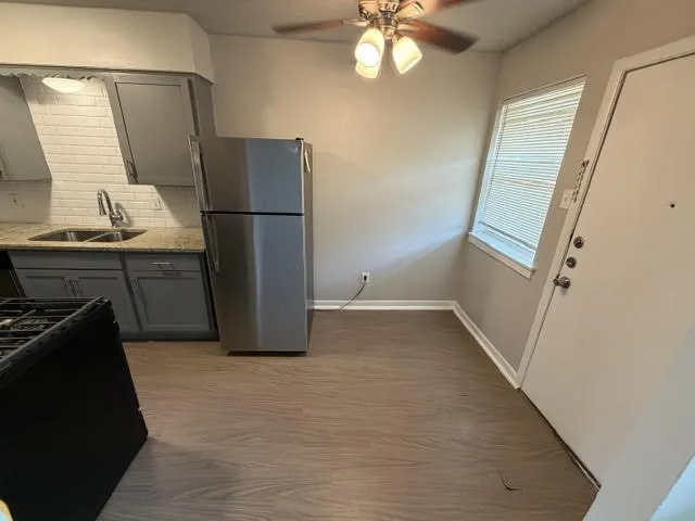 Apartment For Rent in Dallas County , 723 N Marsalis Avenue 208, Dallas, Texas 75203, 1 Bedroom, 1 Bathroom, Garage spaces, 753 Sqft, built in 1961, mls#21382507, Real Estate Agent in Dallas, Homes For Rent in Dallas county, Homes For Rent in Dallas, Realtor in Dallas Texas, Real Estate Brokerage Independent Realty Texas, Luminita Cordes Realtor