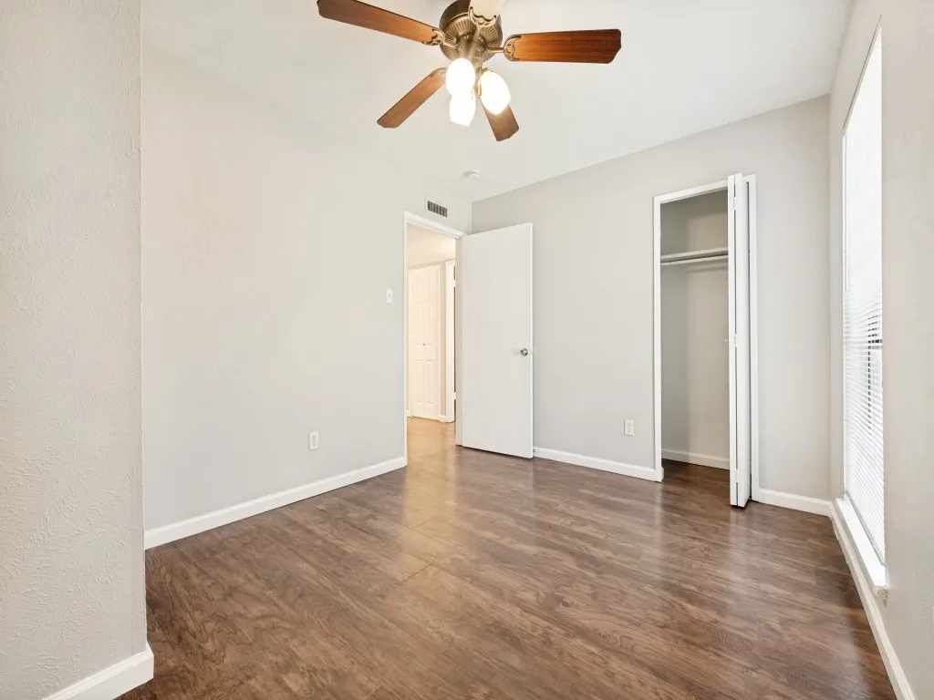 Single Family Residence For Rent in Denton County , 5225 Knox Drive, The Colony, Texas 75056, 3 Bedroom, 2 Bathroom, 2 Garage spaces, 1,335 Sqft, built in 1974, mls#21382500, Real Estate Agent in The Colony, Homes For Rent in Denton county, Homes For Rent in The Colony, Realtor in The Colony Texas, Real Estate Brokerage Independent Realty Texas, Luminita Cordes Realtor