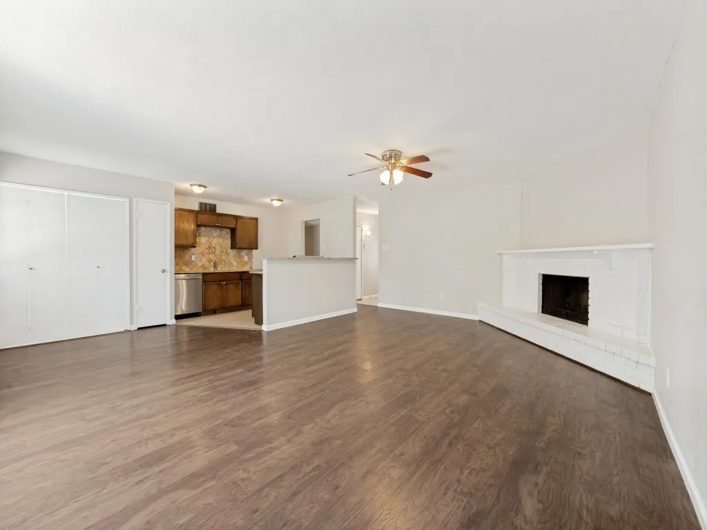 Single Family Residence For Rent in Denton County , 5225 Knox Drive, The Colony, Texas 75056, 3 Bedroom, 2 Bathroom, 2 Garage spaces, 1,335 Sqft, built in 1974, mls#21382500, Real Estate Agent in The Colony, Homes For Rent in Denton county, Homes For Rent in The Colony, Realtor in The Colony Texas, Real Estate Brokerage Independent Realty Texas, Luminita Cordes Realtor