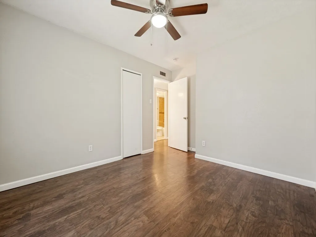Single Family Residence For Rent in Denton County , 5225 Knox Drive, The Colony, Texas 75056, 3 Bedroom, 2 Bathroom, 2 Garage spaces, 1,335 Sqft, built in 1974, mls#21382500, Real Estate Agent in The Colony, Homes For Rent in Denton county, Homes For Rent in The Colony, Realtor in The Colony Texas, Real Estate Brokerage Independent Realty Texas, Luminita Cordes Realtor