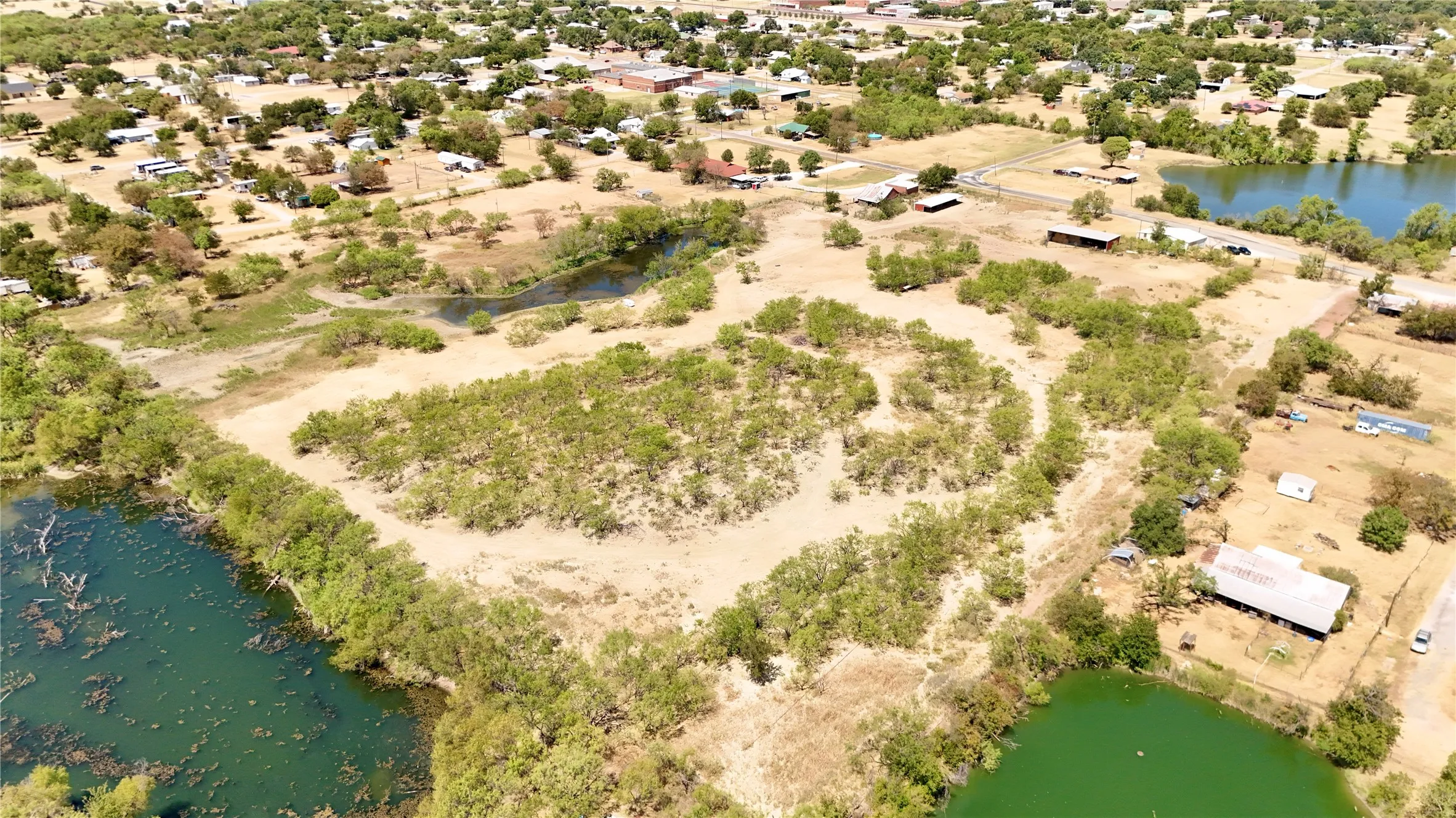 Farm For Sale in Palo Pinto County , 414 E Walnut Street, Strawn, Texas 76475, 4 Bedroom, 2 Bathroom, 2 Garage spaces, 2,950 Sqft, built in 1955, mls#21380640, Real Estate Agent in Strawn, Homes For Sale in Palo Pinto county, Homes For Sale in Strawn, Realtor in Strawn Texas, Real Estate Brokerage Independent Realty Texas, Luminita Cordes Realtor