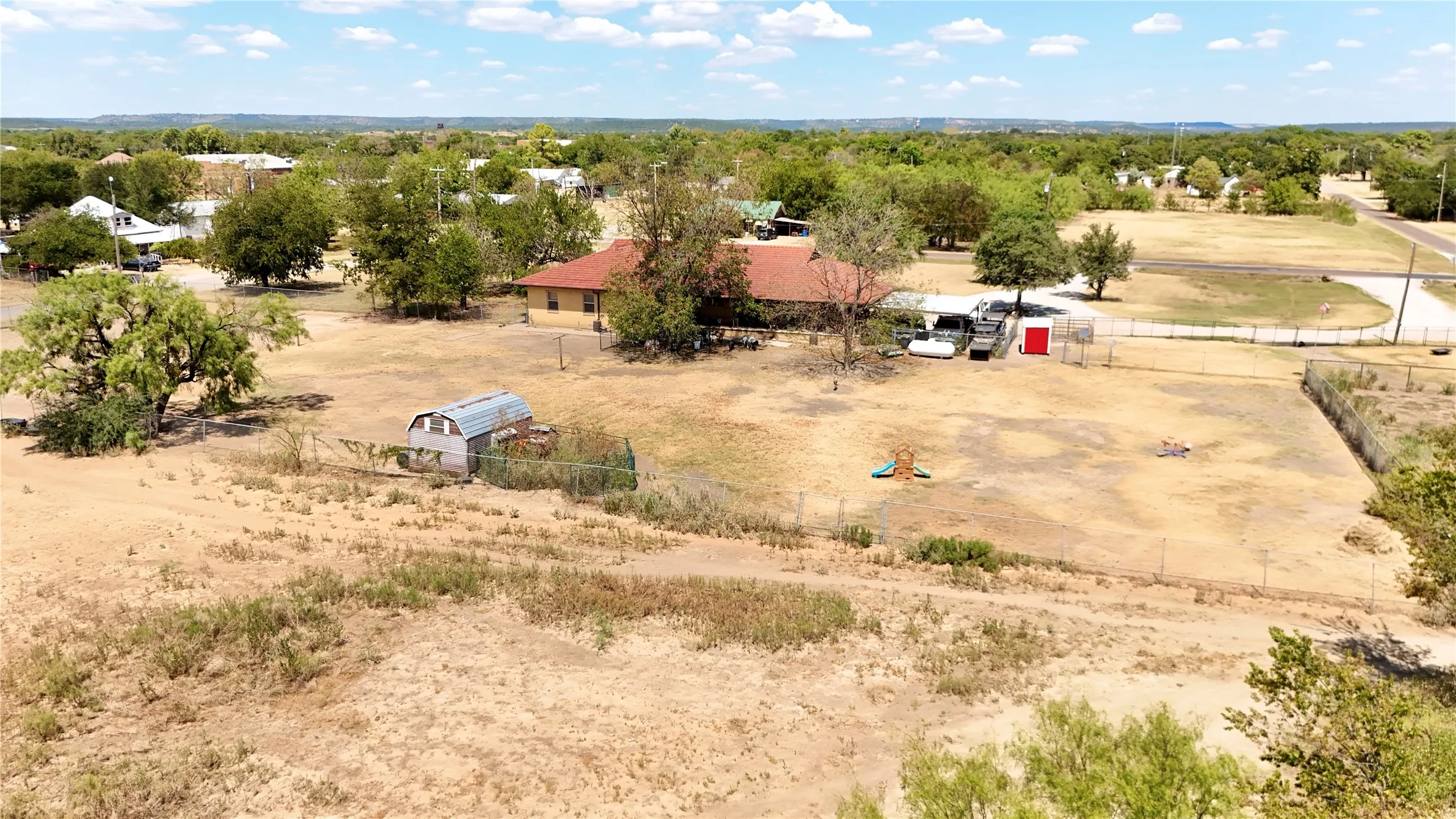 Farm For Sale in Palo Pinto County , 414 E Walnut Street, Strawn, Texas 76475, 4 Bedroom, 2 Bathroom, 2 Garage spaces, 2,950 Sqft, built in 1955, mls#21380640, Real Estate Agent in Strawn, Homes For Sale in Palo Pinto county, Homes For Sale in Strawn, Realtor in Strawn Texas, Real Estate Brokerage Independent Realty Texas, Luminita Cordes Realtor