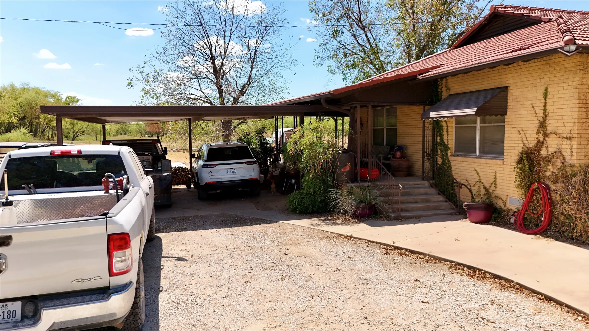 Farm For Sale in Palo Pinto County , 414 E Walnut Street, Strawn, Texas 76475, 4 Bedroom, 2 Bathroom, 2 Garage spaces, 2,950 Sqft, built in 1955, mls#21380640, Real Estate Agent in Strawn, Homes For Sale in Palo Pinto county, Homes For Sale in Strawn, Realtor in Strawn Texas, Real Estate Brokerage Independent Realty Texas, Luminita Cordes Realtor