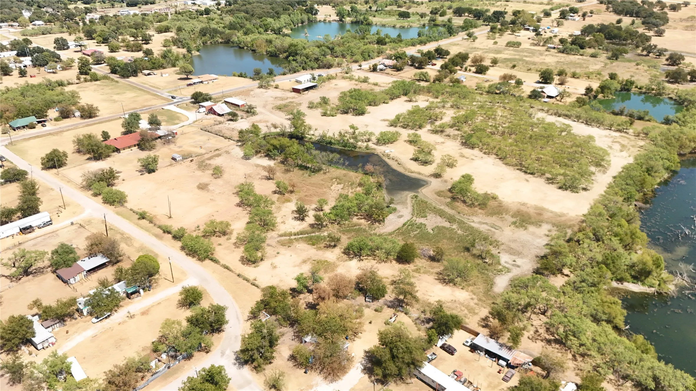 Farm For Sale in Palo Pinto County , 414 E Walnut Street, Strawn, Texas 76475, 4 Bedroom, 2 Bathroom, 2 Garage spaces, 2,950 Sqft, built in 1955, mls#21380640, Real Estate Agent in Strawn, Homes For Sale in Palo Pinto county, Homes For Sale in Strawn, Realtor in Strawn Texas, Real Estate Brokerage Independent Realty Texas, Luminita Cordes Realtor