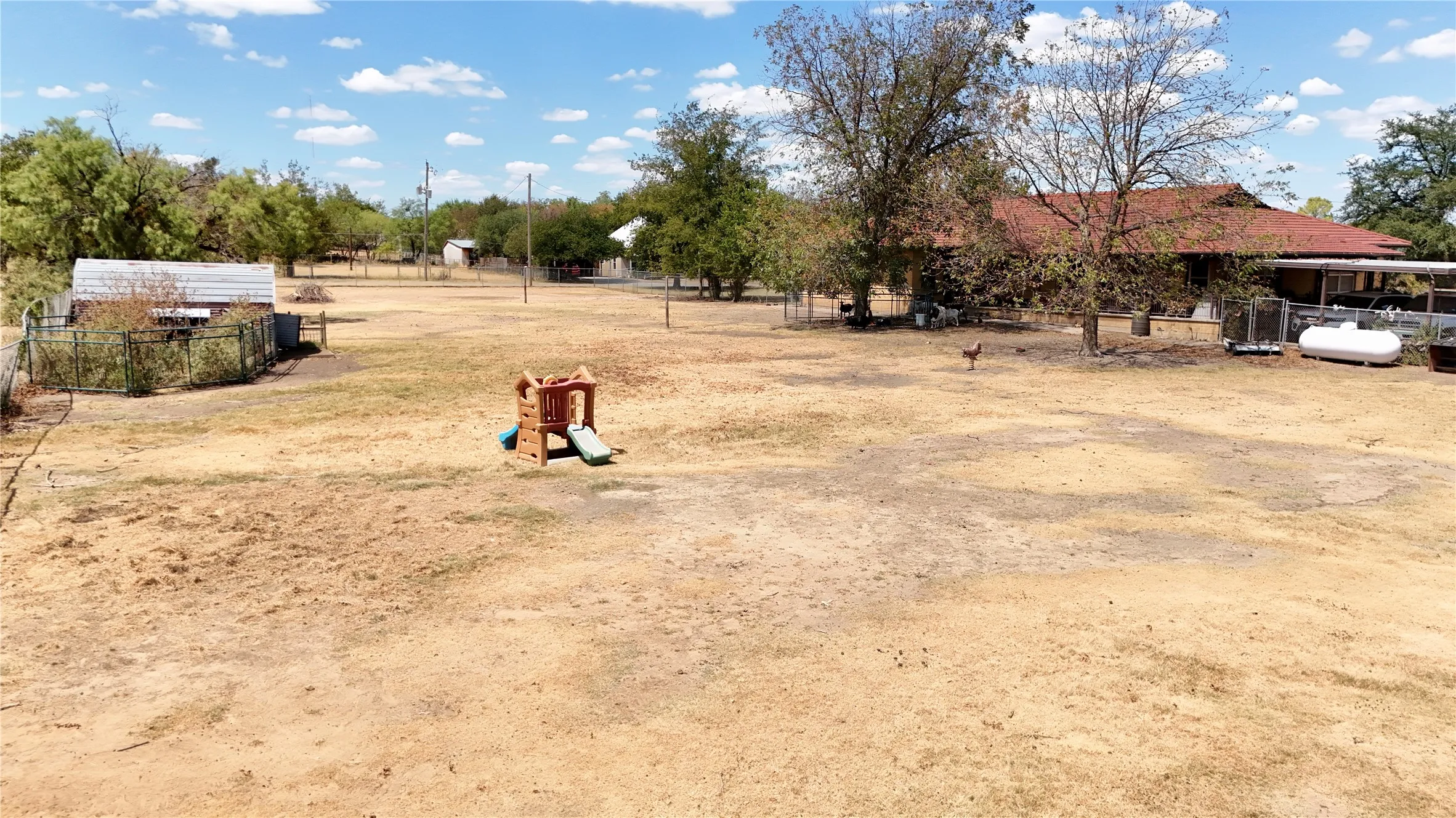 Farm For Sale in Palo Pinto County , 414 E Walnut Street, Strawn, Texas 76475, 4 Bedroom, 2 Bathroom, 2 Garage spaces, 2,950 Sqft, built in 1955, mls#21380640, Real Estate Agent in Strawn, Homes For Sale in Palo Pinto county, Homes For Sale in Strawn, Realtor in Strawn Texas, Real Estate Brokerage Independent Realty Texas, Luminita Cordes Realtor