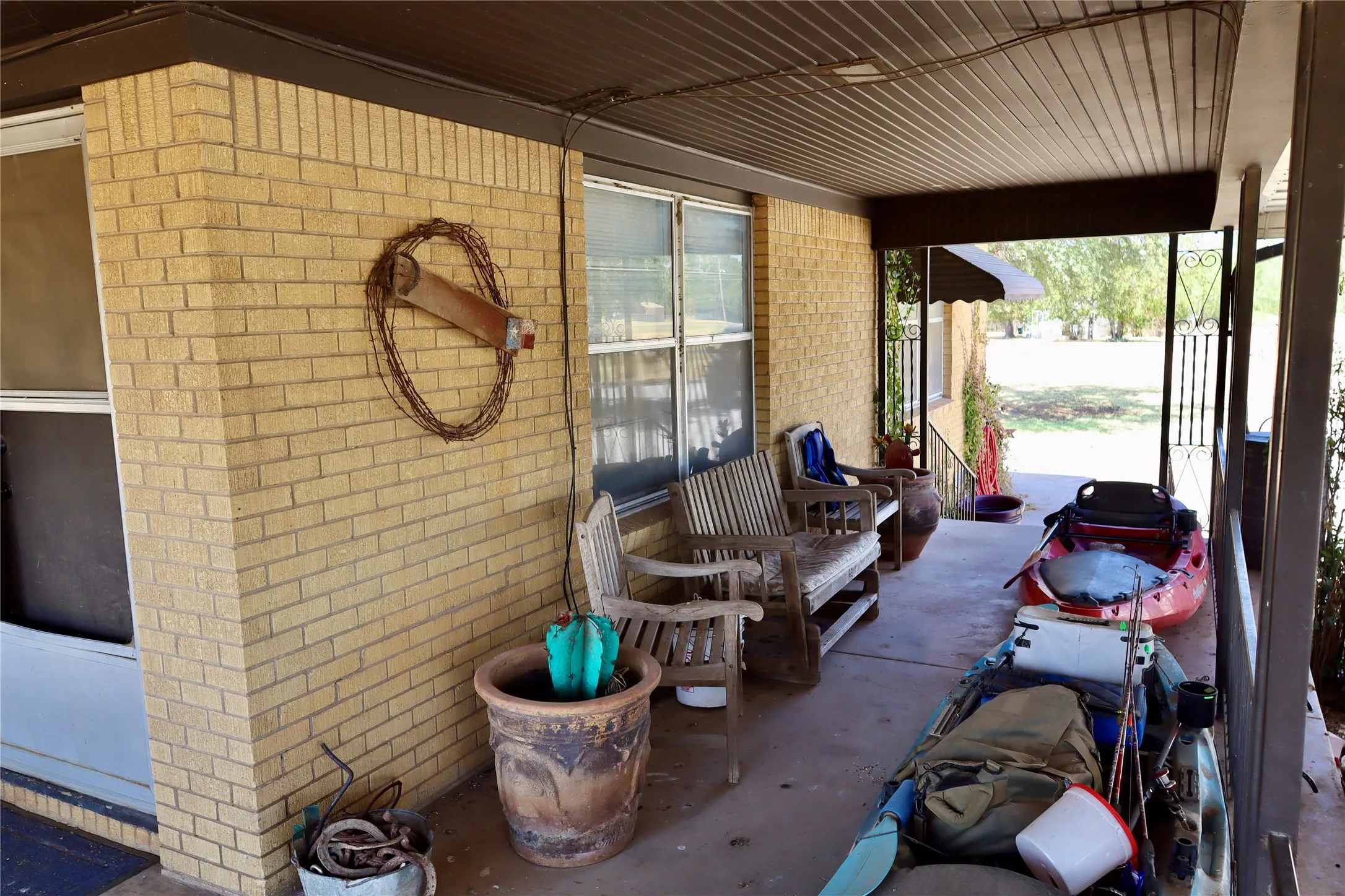 Farm For Sale in Palo Pinto County , 414 E Walnut Street, Strawn, Texas 76475, 4 Bedroom, 2 Bathroom, 2 Garage spaces, 2,950 Sqft, built in 1955, mls#21380640, Real Estate Agent in Strawn, Homes For Sale in Palo Pinto county, Homes For Sale in Strawn, Realtor in Strawn Texas, Real Estate Brokerage Independent Realty Texas, Luminita Cordes Realtor