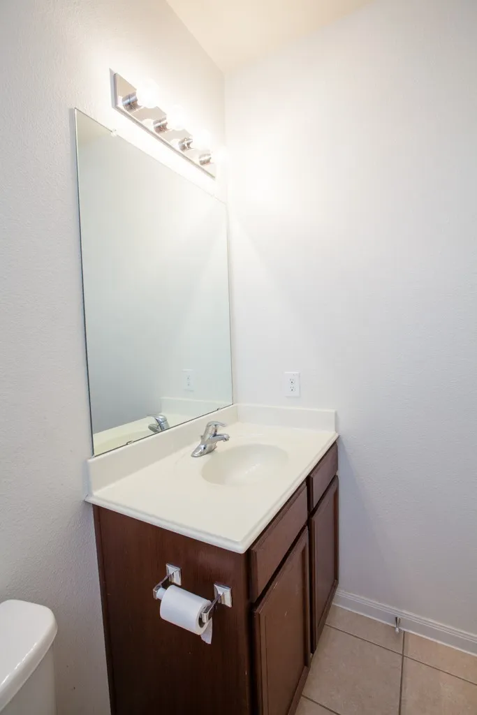 Single Family Residence For Sale in Collin County , 128 Tennyson Street, Anna, Texas 75409, 3 Bedroom, 2 Bathroom, 2 Garage spaces, 1,604 Sqft, built in 2013, mls#21382515, Real Estate Agent in Anna, Homes For Sale in Collin county, Homes For Sale in Anna, Realtor in Anna Texas, Real Estate Brokerage Independent Realty Texas, Luminita Cordes Realtor