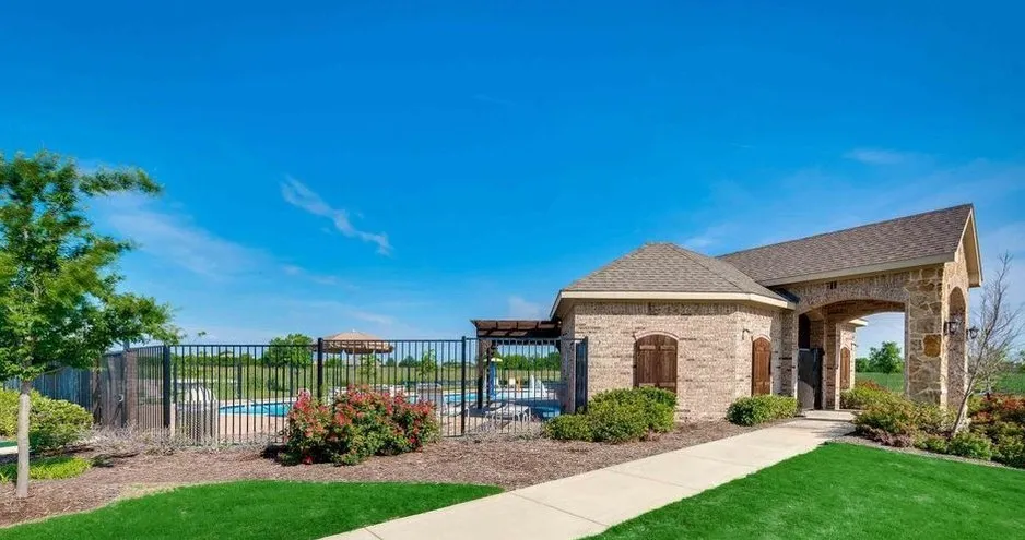Single Family Residence For Sale in Collin County , 128 Tennyson Street, Anna, Texas 75409, 3 Bedroom, 2 Bathroom, 2 Garage spaces, 1,604 Sqft, built in 2013, mls#21382515, Real Estate Agent in Anna, Homes For Sale in Collin county, Homes For Sale in Anna, Realtor in Anna Texas, Real Estate Brokerage Independent Realty Texas, Luminita Cordes Realtor