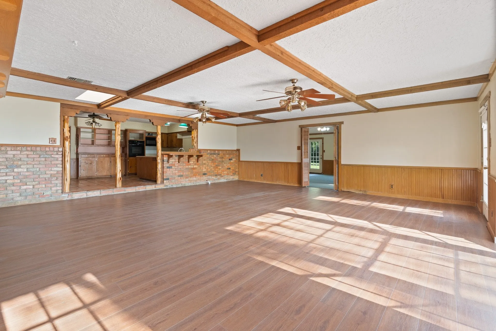 Single Family Residence For Sale in Johnson County , 1944 County Road 401, Alvarado, Texas 76009, 3 Bedroom, 3 Bathroom, 2 Garage spaces, 3,060 Sqft, built in 0, mls#21382481, Real Estate Agent in Alvarado, Homes For Sale in Johnson county, Homes For Sale in Alvarado, Realtor in Alvarado Texas, Real Estate Brokerage Independent Realty Texas, Luminita Cordes Realtor