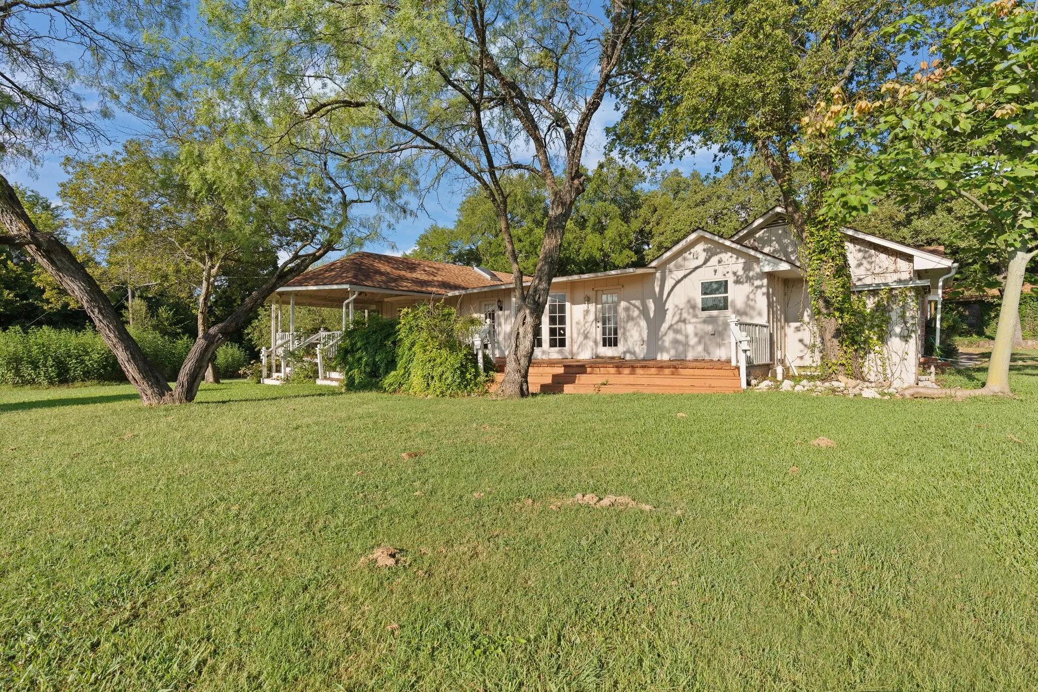 Single Family Residence For Sale in Johnson County , 1944 County Road 401, Alvarado, Texas 76009, 3 Bedroom, 3 Bathroom, 2 Garage spaces, 3,060 Sqft, built in 0, mls#21382481, Real Estate Agent in Alvarado, Homes For Sale in Johnson county, Homes For Sale in Alvarado, Realtor in Alvarado Texas, Real Estate Brokerage Independent Realty Texas, Luminita Cordes Realtor