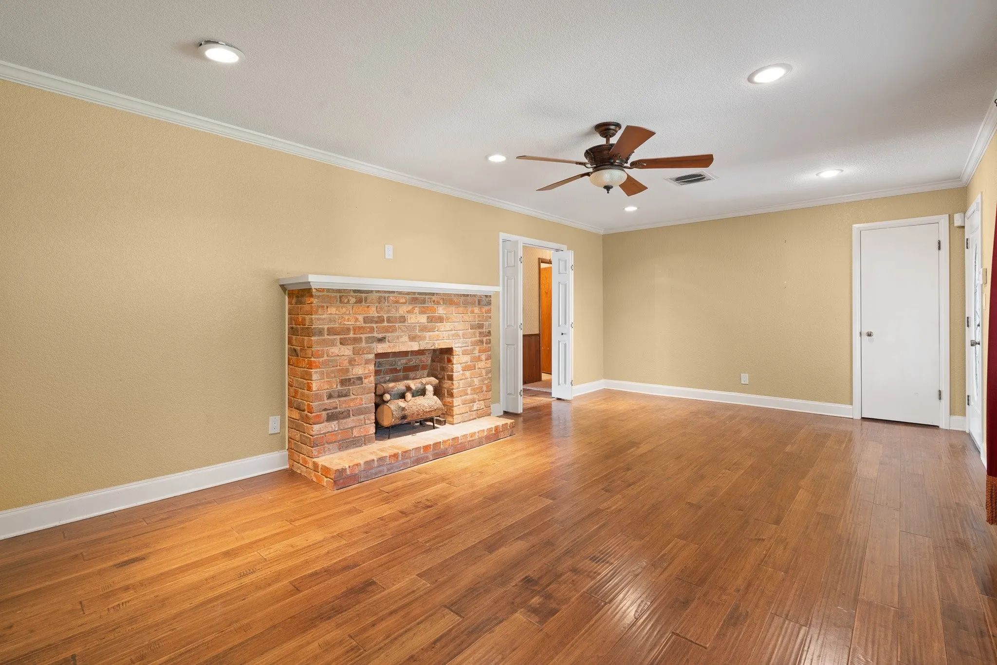 Single Family Residence For Sale in Johnson County , 1944 County Road 401, Alvarado, Texas 76009, 3 Bedroom, 3 Bathroom, 2 Garage spaces, 3,060 Sqft, built in 0, mls#21382481, Real Estate Agent in Alvarado, Homes For Sale in Johnson county, Homes For Sale in Alvarado, Realtor in Alvarado Texas, Real Estate Brokerage Independent Realty Texas, Luminita Cordes Realtor