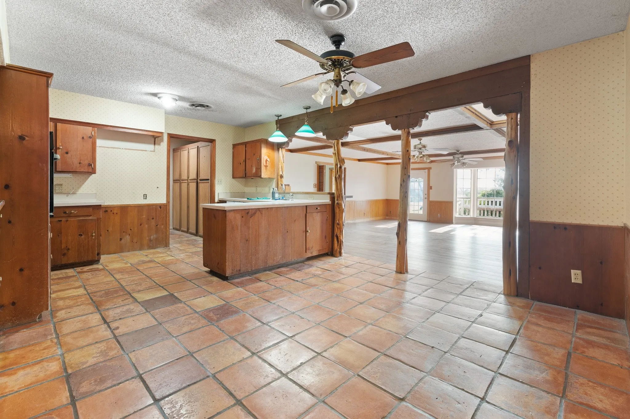 Single Family Residence For Sale in Johnson County , 1944 County Road 401, Alvarado, Texas 76009, 3 Bedroom, 3 Bathroom, 2 Garage spaces, 3,060 Sqft, built in 0, mls#21382481, Real Estate Agent in Alvarado, Homes For Sale in Johnson county, Homes For Sale in Alvarado, Realtor in Alvarado Texas, Real Estate Brokerage Independent Realty Texas, Luminita Cordes Realtor