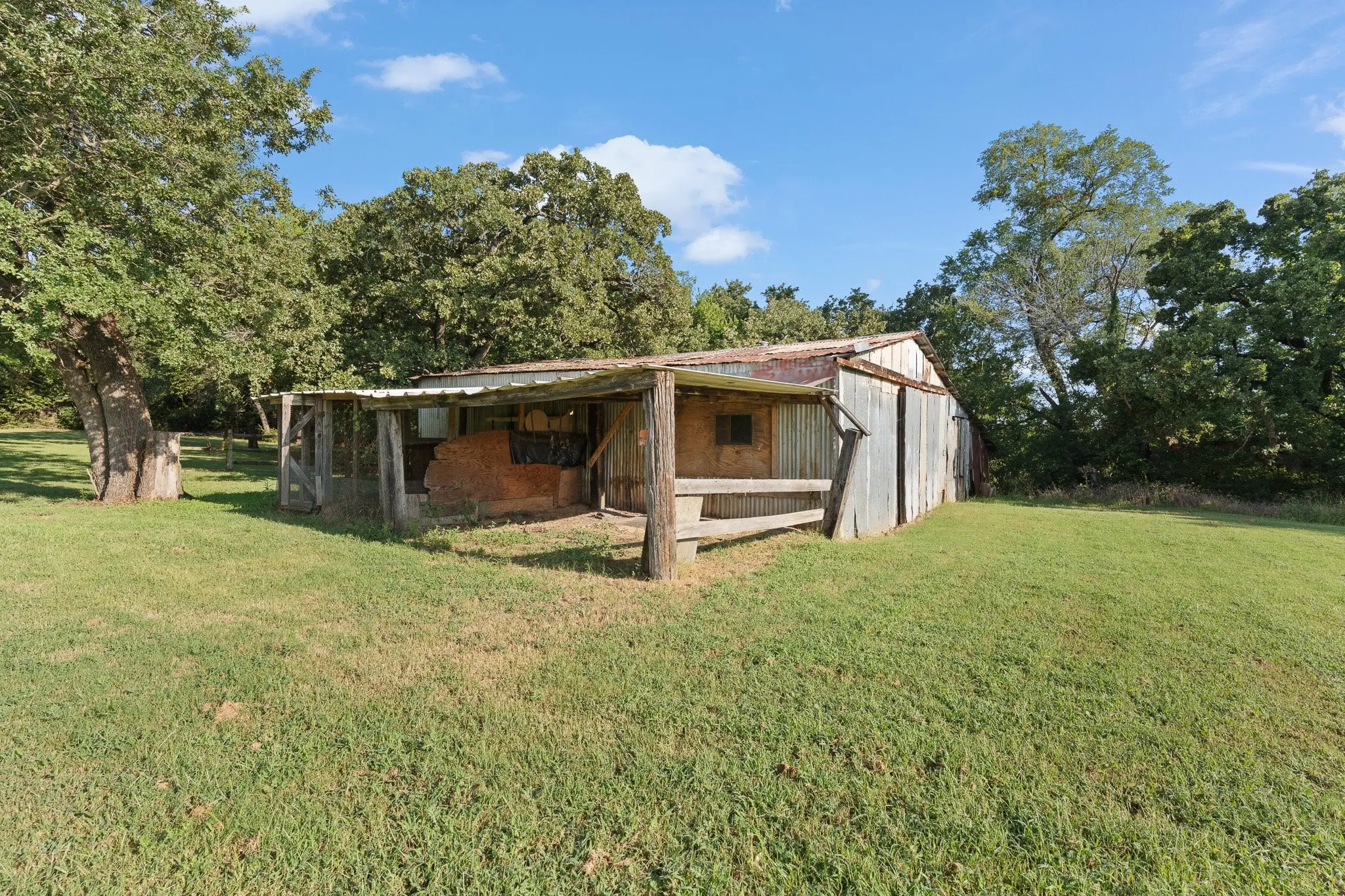 Single Family Residence For Sale in Johnson County , 1944 County Road 401, Alvarado, Texas 76009, 3 Bedroom, 3 Bathroom, 2 Garage spaces, 3,060 Sqft, built in 0, mls#21382481, Real Estate Agent in Alvarado, Homes For Sale in Johnson county, Homes For Sale in Alvarado, Realtor in Alvarado Texas, Real Estate Brokerage Independent Realty Texas, Luminita Cordes Realtor