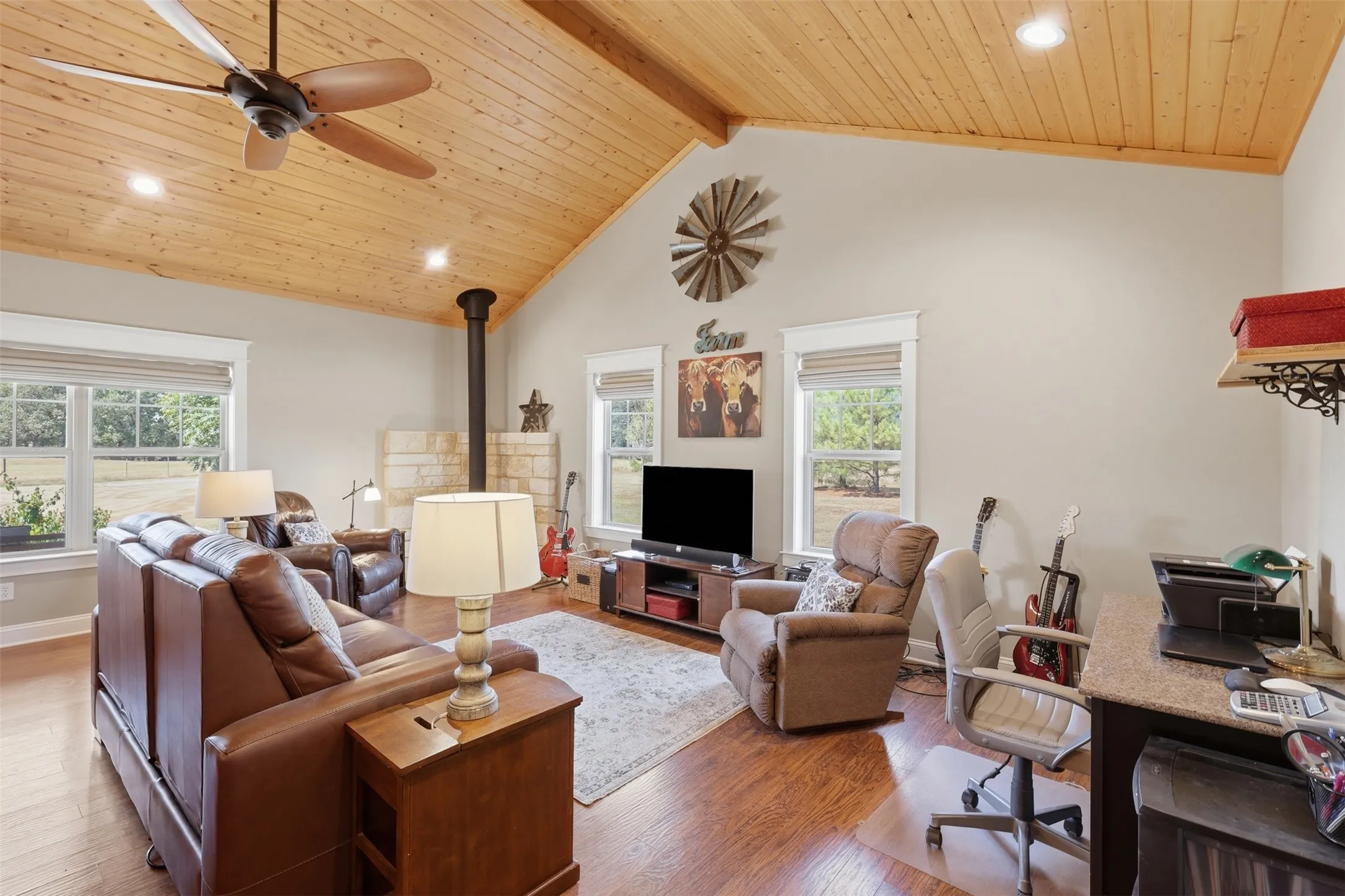 Single Family Residence For Sale in Hopkins County , 2109 County Road 1185, Sulphur Springs, Texas 75482, 2 Bedroom, 2 Bathroom, 2 Garage spaces, 1,400 Sqft, built in 2016, mls#21382182, Real Estate Agent in Sulphur Springs, Homes For Sale in Hopkins county, Homes For Sale in Sulphur Springs, Realtor in Sulphur Springs Texas, Real Estate Brokerage Independent Realty Texas, Luminita Cordes Realtor