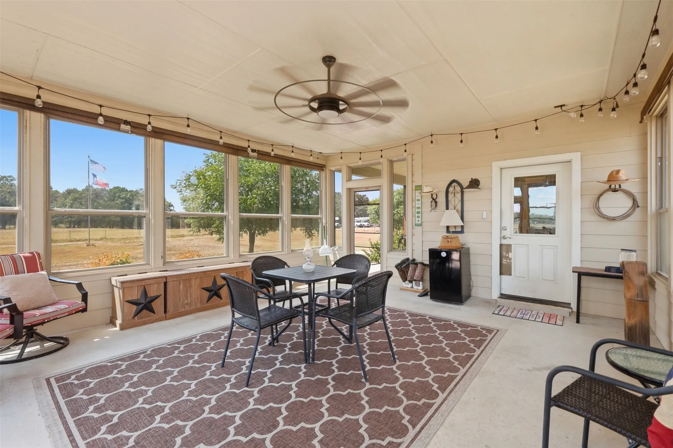 Single Family Residence For Sale in Hopkins County , 2109 County Road 1185, Sulphur Springs, Texas 75482, 2 Bedroom, 2 Bathroom, 2 Garage spaces, 1,400 Sqft, built in 2016, mls#21382182, Real Estate Agent in Sulphur Springs, Homes For Sale in Hopkins county, Homes For Sale in Sulphur Springs, Realtor in Sulphur Springs Texas, Real Estate Brokerage Independent Realty Texas, Luminita Cordes Realtor