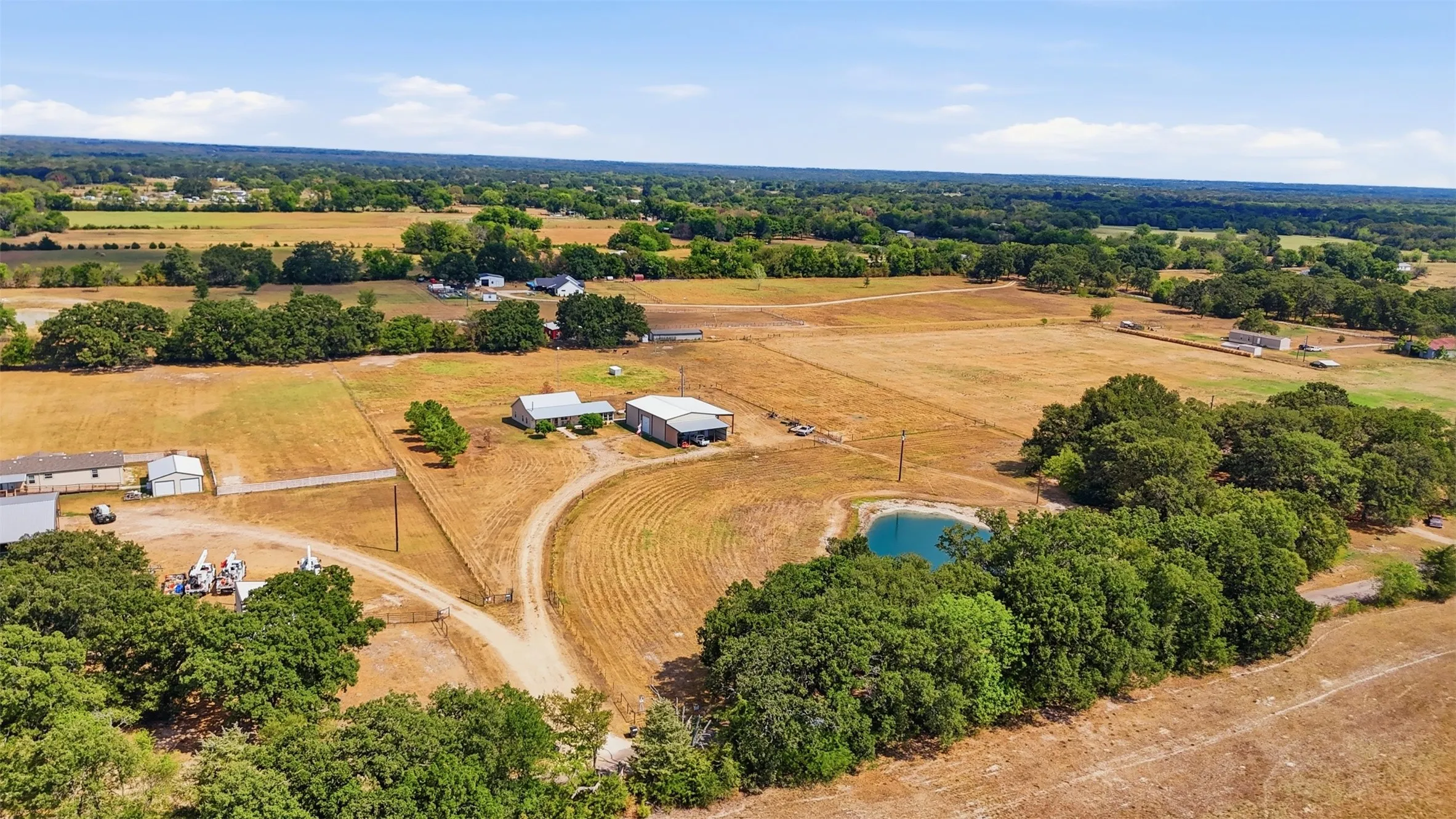 Single Family Residence For Sale in Hopkins County , 2109 County Road 1185, Sulphur Springs, Texas 75482, 2 Bedroom, 2 Bathroom, 2 Garage spaces, 1,400 Sqft, built in 2016, mls#21382182, Real Estate Agent in Sulphur Springs, Homes For Sale in Hopkins county, Homes For Sale in Sulphur Springs, Realtor in Sulphur Springs Texas, Real Estate Brokerage Independent Realty Texas, Luminita Cordes Realtor