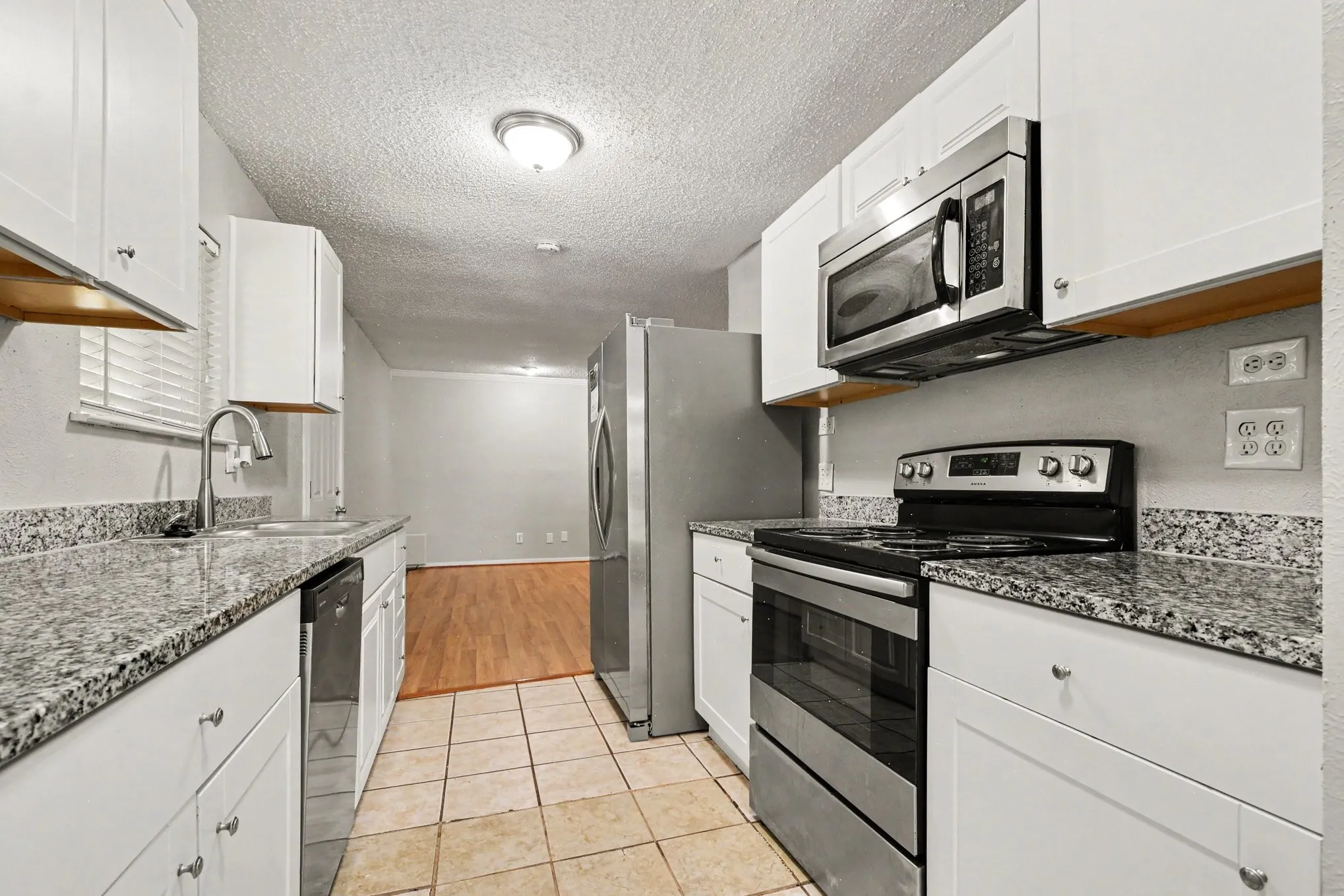 Single Family Residence For Sale in Rockwall County , 8810 Miami Drive, Rowlett, Texas 75088, 3 Bedroom, 2 Bathroom, 2 Garage spaces, 1,791 Sqft, built in 1983, mls#21375777, Real Estate Agent in Rowlett, Homes For Sale in Rockwall county, Homes For Sale in Rowlett, Realtor in Rowlett Texas, Real Estate Brokerage Independent Realty Texas, Luminita Cordes Realtor