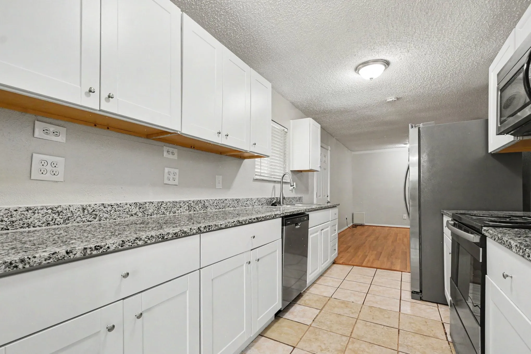 Single Family Residence For Sale in Rockwall County , 8810 Miami Drive, Rowlett, Texas 75088, 3 Bedroom, 2 Bathroom, 2 Garage spaces, 1,791 Sqft, built in 1983, mls#21375777, Real Estate Agent in Rowlett, Homes For Sale in Rockwall county, Homes For Sale in Rowlett, Realtor in Rowlett Texas, Real Estate Brokerage Independent Realty Texas, Luminita Cordes Realtor