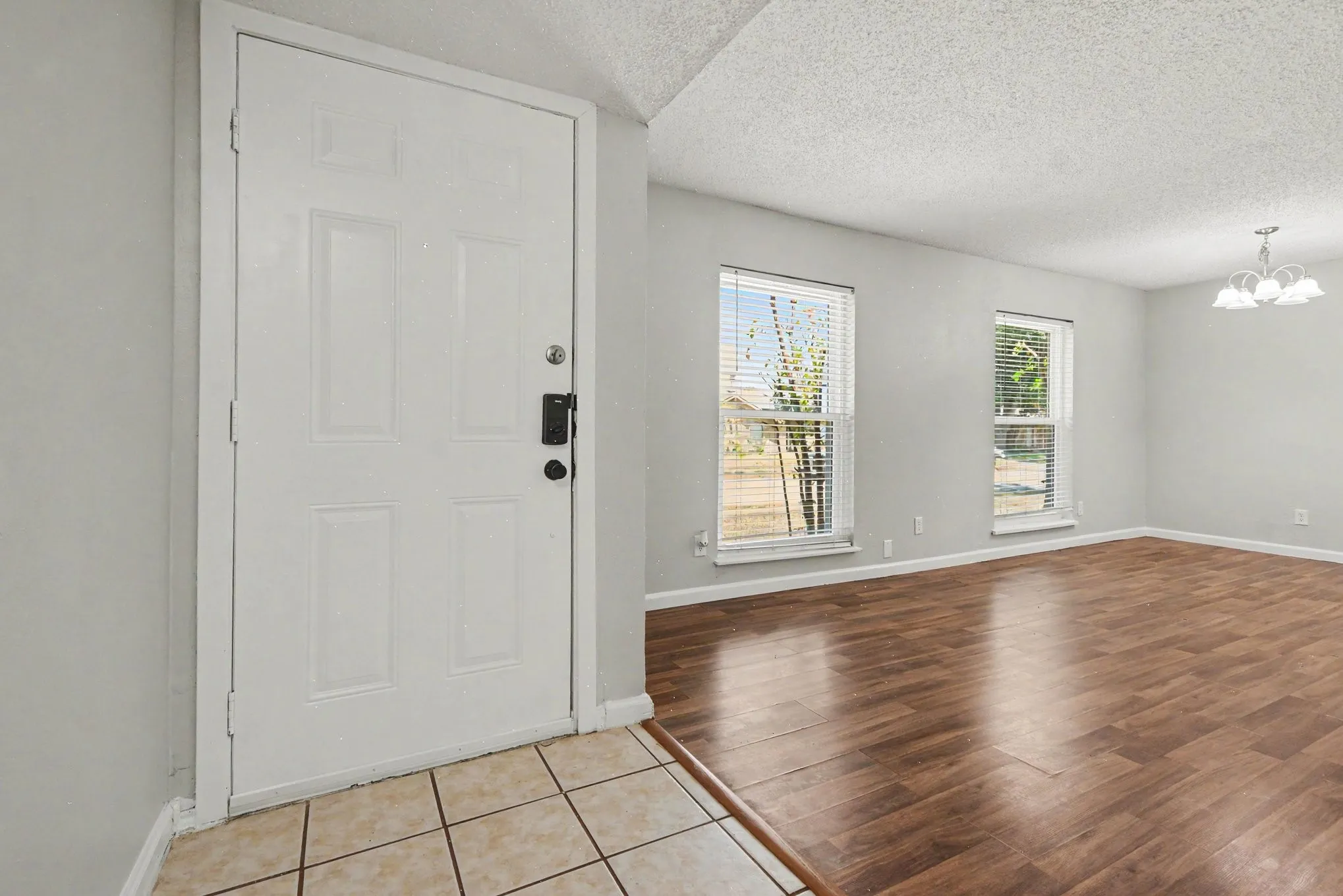 Single Family Residence For Sale in Rockwall County , 8810 Miami Drive, Rowlett, Texas 75088, 3 Bedroom, 2 Bathroom, 2 Garage spaces, 1,791 Sqft, built in 1983, mls#21375777, Real Estate Agent in Rowlett, Homes For Sale in Rockwall county, Homes For Sale in Rowlett, Realtor in Rowlett Texas, Real Estate Brokerage Independent Realty Texas, Luminita Cordes Realtor