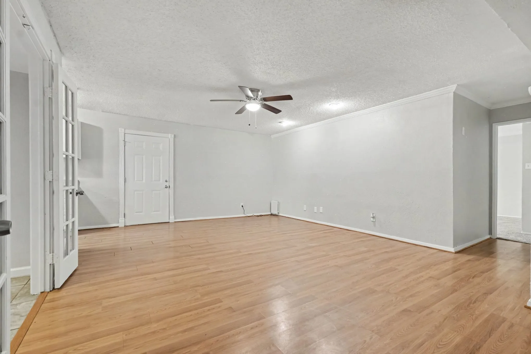 Single Family Residence For Sale in Rockwall County , 8810 Miami Drive, Rowlett, Texas 75088, 3 Bedroom, 2 Bathroom, 2 Garage spaces, 1,791 Sqft, built in 1983, mls#21375777, Real Estate Agent in Rowlett, Homes For Sale in Rockwall county, Homes For Sale in Rowlett, Realtor in Rowlett Texas, Real Estate Brokerage Independent Realty Texas, Luminita Cordes Realtor