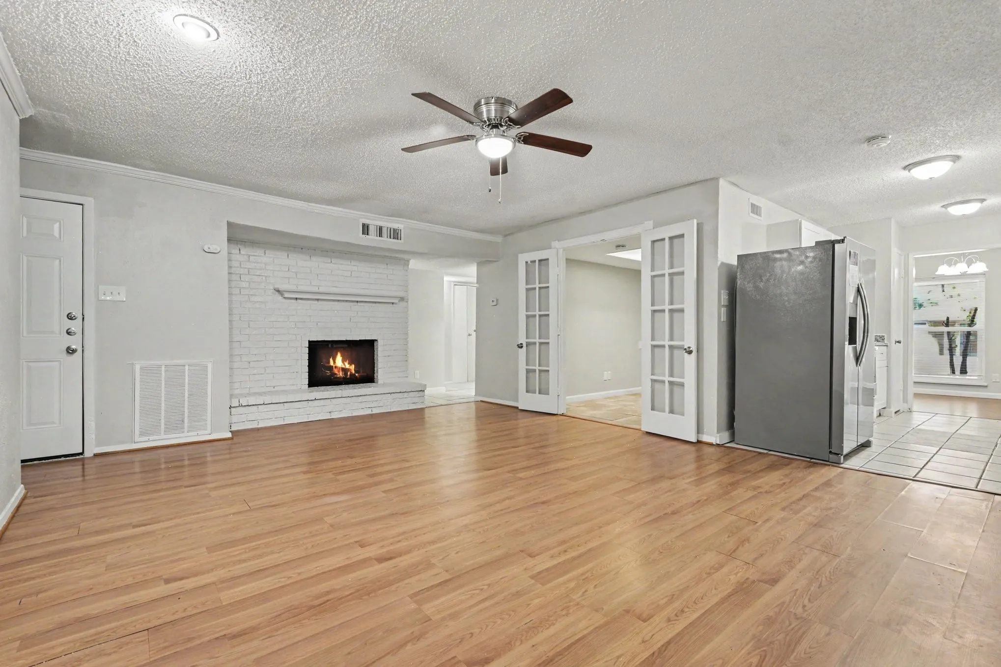 Single Family Residence For Sale in Rockwall County , 8810 Miami Drive, Rowlett, Texas 75088, 3 Bedroom, 2 Bathroom, 2 Garage spaces, 1,791 Sqft, built in 1983, mls#21375777, Real Estate Agent in Rowlett, Homes For Sale in Rockwall county, Homes For Sale in Rowlett, Realtor in Rowlett Texas, Real Estate Brokerage Independent Realty Texas, Luminita Cordes Realtor