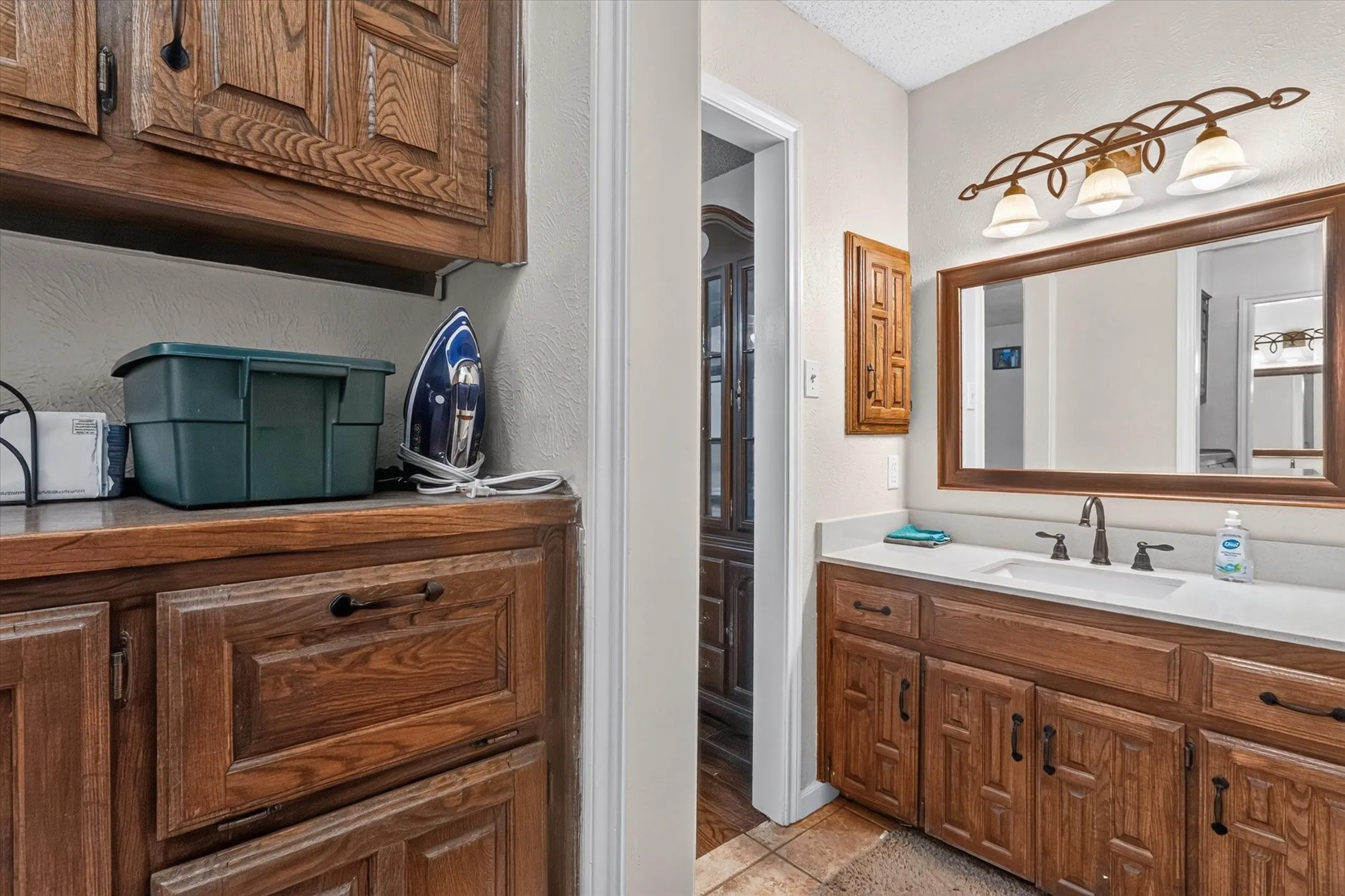 Single Family Residence For Sale in Dallas County , 2102 Glenbrook Meadows Drive, Garland, Texas 75040, 3 Bedroom, 2 Bathroom, 2 Garage spaces, 1,840 Sqft, built in 1977, mls#21382499, Real Estate Agent in Garland, Homes For Sale in Dallas county, Homes For Sale in Garland, Realtor in Garland Texas, Real Estate Brokerage Independent Realty Texas, Luminita Cordes Realtor