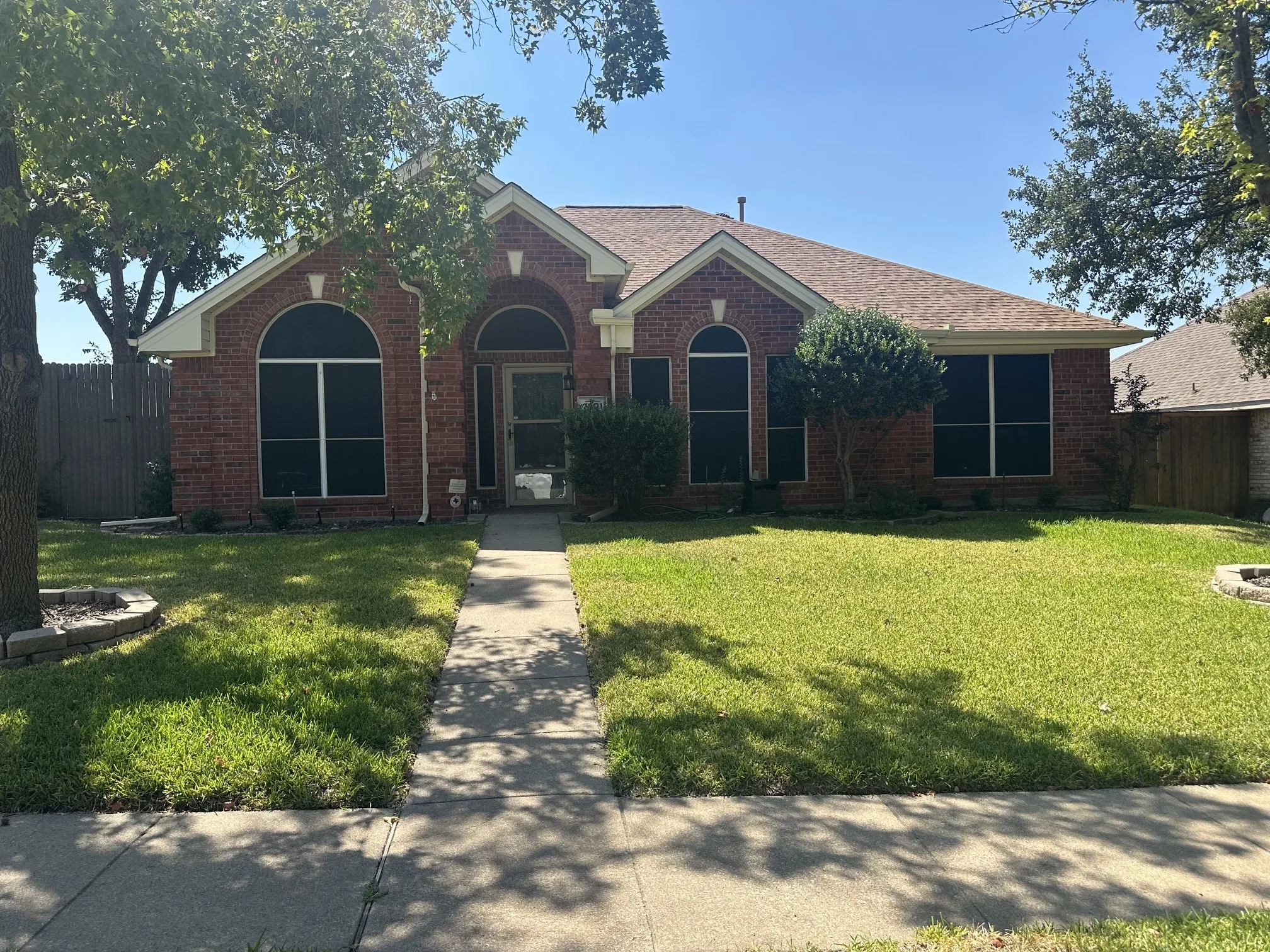 Single Family Residence For Rent in Collin County , 7901 Glenoaks Drive, Frisco, Texas 75034, 4 Bedroom, 2 Bathroom, 2 Garage spaces, 1,804 Sqft, built in 1994, mls#21382523, Real Estate Agent in Frisco, Homes For Rent in Collin county, Homes For Rent in Frisco, Realtor in Frisco Texas, Real Estate Brokerage Independent Realty Texas, Luminita Cordes Realtor