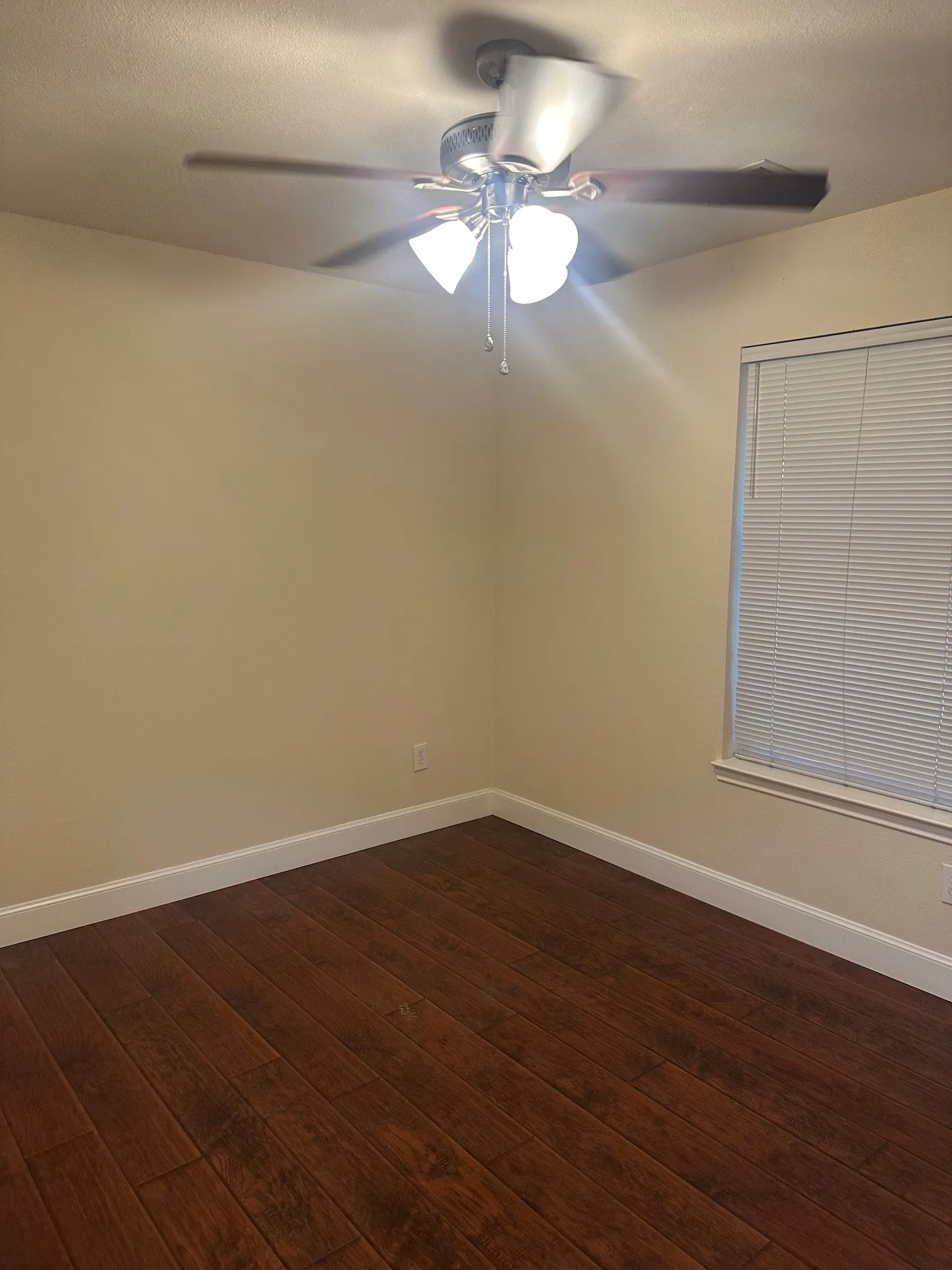 Single Family Residence For Rent in Collin County , 7901 Glenoaks Drive, Frisco, Texas 75034, 4 Bedroom, 2 Bathroom, 2 Garage spaces, 1,804 Sqft, built in 1994, mls#21382523, Real Estate Agent in Frisco, Homes For Rent in Collin county, Homes For Rent in Frisco, Realtor in Frisco Texas, Real Estate Brokerage Independent Realty Texas, Luminita Cordes Realtor