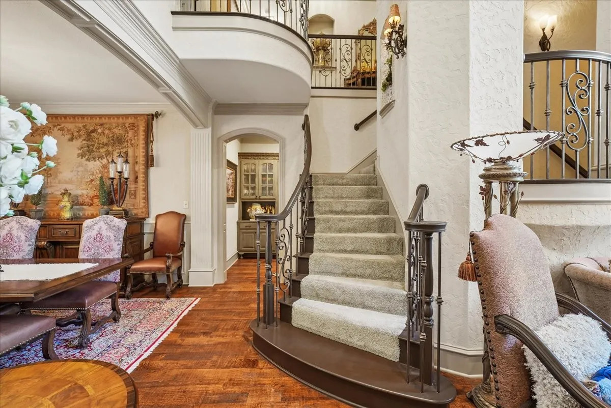 Single Family Residence For Sale in Tarrant County , 206 Gallant Court, Colleyville, Texas 76034, 5 Bedroom, 6 Bathroom, 3 Garage spaces, 5,322 Sqft, built in 2004, mls#21380003, Real Estate Agent in Colleyville, Homes For Sale in Tarrant county, Homes For Sale in Colleyville, Realtor in Colleyville Texas, Real Estate Brokerage Independent Realty Texas, Luminita Cordes Realtor