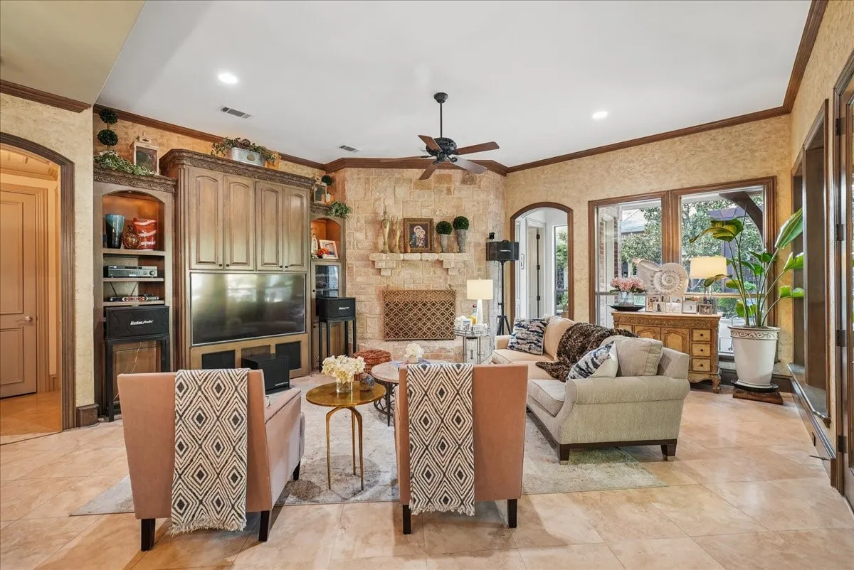Single Family Residence For Sale in Tarrant County , 206 Gallant Court, Colleyville, Texas 76034, 5 Bedroom, 6 Bathroom, 3 Garage spaces, 5,322 Sqft, built in 2004, mls#21380003, Real Estate Agent in Colleyville, Homes For Sale in Tarrant county, Homes For Sale in Colleyville, Realtor in Colleyville Texas, Real Estate Brokerage Independent Realty Texas, Luminita Cordes Realtor