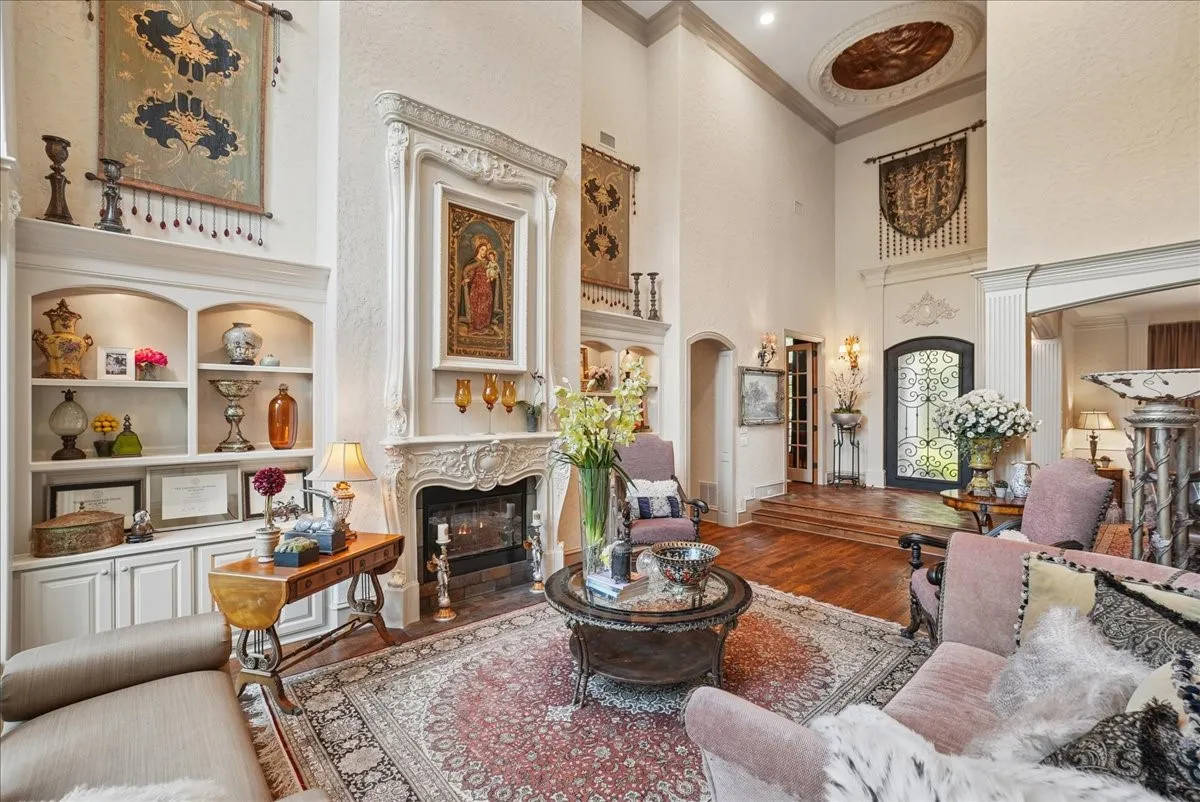 Single Family Residence For Sale in Tarrant County , 206 Gallant Court, Colleyville, Texas 76034, 5 Bedroom, 6 Bathroom, 3 Garage spaces, 5,322 Sqft, built in 2004, mls#21380003, Real Estate Agent in Colleyville, Homes For Sale in Tarrant county, Homes For Sale in Colleyville, Realtor in Colleyville Texas, Real Estate Brokerage Independent Realty Texas, Luminita Cordes Realtor
