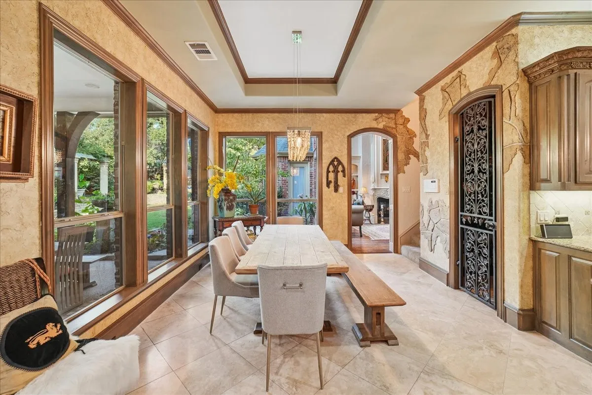 Single Family Residence For Sale in Tarrant County , 206 Gallant Court, Colleyville, Texas 76034, 5 Bedroom, 6 Bathroom, 3 Garage spaces, 5,322 Sqft, built in 2004, mls#21380003, Real Estate Agent in Colleyville, Homes For Sale in Tarrant county, Homes For Sale in Colleyville, Realtor in Colleyville Texas, Real Estate Brokerage Independent Realty Texas, Luminita Cordes Realtor