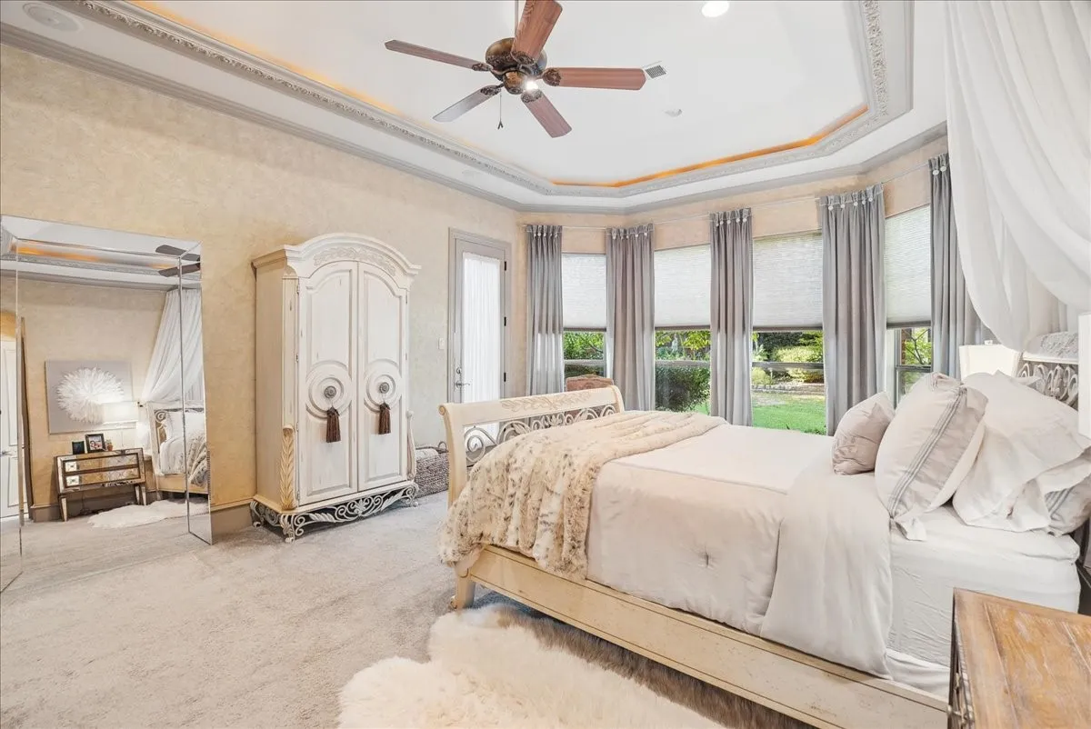 Single Family Residence For Sale in Tarrant County , 206 Gallant Court, Colleyville, Texas 76034, 5 Bedroom, 6 Bathroom, 3 Garage spaces, 5,322 Sqft, built in 2004, mls#21380003, Real Estate Agent in Colleyville, Homes For Sale in Tarrant county, Homes For Sale in Colleyville, Realtor in Colleyville Texas, Real Estate Brokerage Independent Realty Texas, Luminita Cordes Realtor