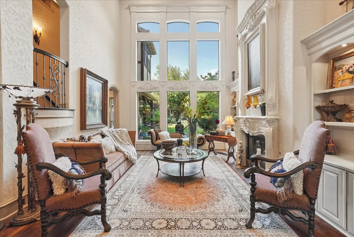 Single Family Residence For Sale in Tarrant County , 206 Gallant Court, Colleyville, Texas 76034, 5 Bedroom, 6 Bathroom, 3 Garage spaces, 5,322 Sqft, built in 2004, mls#21380003, Real Estate Agent in Colleyville, Homes For Sale in Tarrant county, Homes For Sale in Colleyville, Realtor in Colleyville Texas, Real Estate Brokerage Independent Realty Texas, Luminita Cordes Realtor