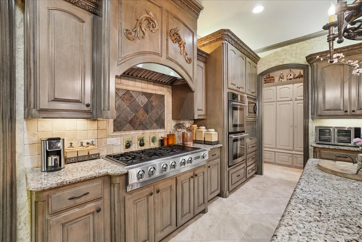 Single Family Residence For Sale in Tarrant County , 206 Gallant Court, Colleyville, Texas 76034, 5 Bedroom, 6 Bathroom, 3 Garage spaces, 5,322 Sqft, built in 2004, mls#21380003, Real Estate Agent in Colleyville, Homes For Sale in Tarrant county, Homes For Sale in Colleyville, Realtor in Colleyville Texas, Real Estate Brokerage Independent Realty Texas, Luminita Cordes Realtor