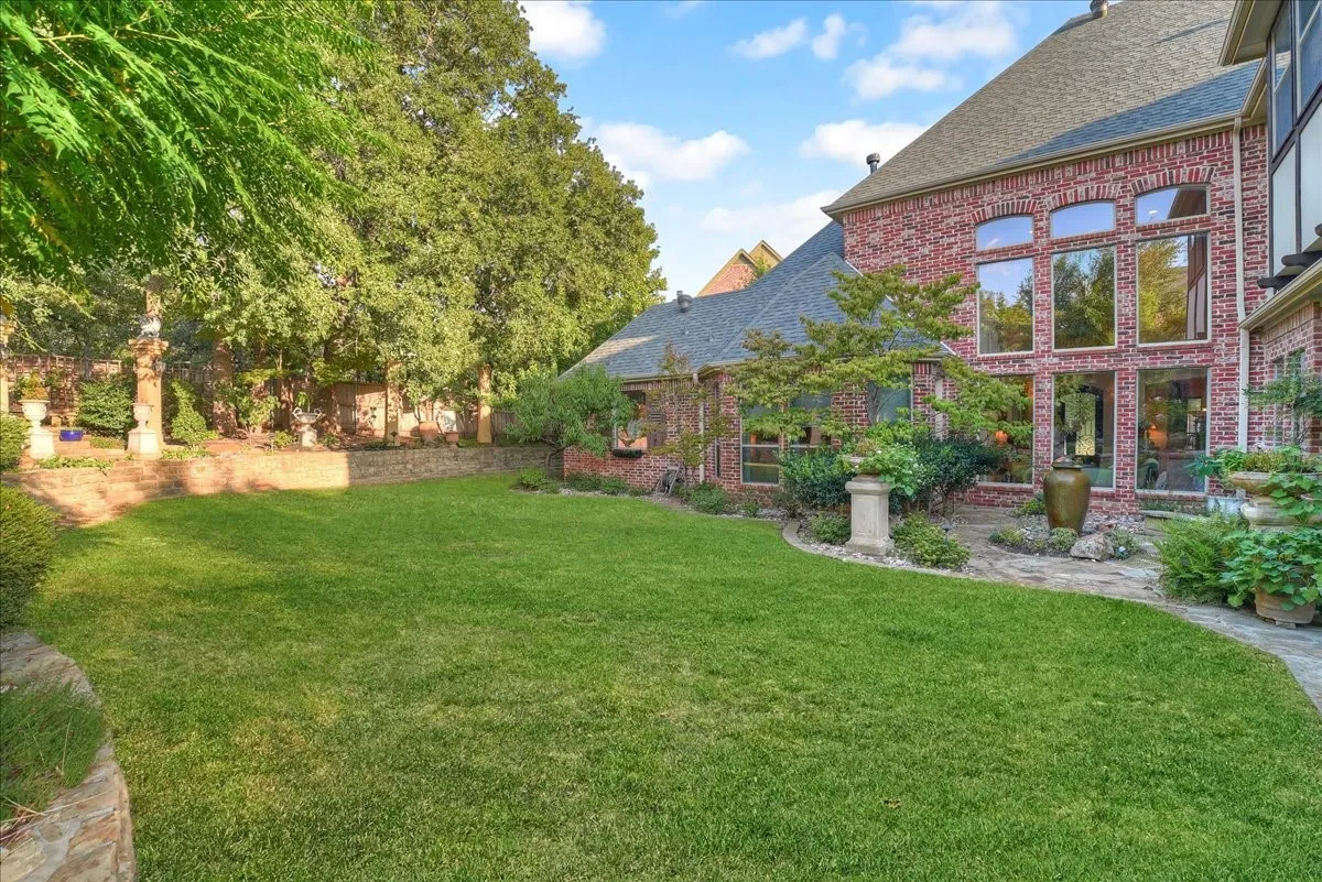 Single Family Residence For Sale in Tarrant County , 206 Gallant Court, Colleyville, Texas 76034, 5 Bedroom, 6 Bathroom, 3 Garage spaces, 5,322 Sqft, built in 2004, mls#21380003, Real Estate Agent in Colleyville, Homes For Sale in Tarrant county, Homes For Sale in Colleyville, Realtor in Colleyville Texas, Real Estate Brokerage Independent Realty Texas, Luminita Cordes Realtor