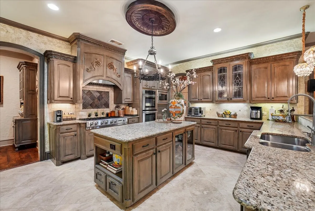 Single Family Residence For Sale in Tarrant County , 206 Gallant Court, Colleyville, Texas 76034, 5 Bedroom, 6 Bathroom, 3 Garage spaces, 5,322 Sqft, built in 2004, mls#21380003, Real Estate Agent in Colleyville, Homes For Sale in Tarrant county, Homes For Sale in Colleyville, Realtor in Colleyville Texas, Real Estate Brokerage Independent Realty Texas, Luminita Cordes Realtor