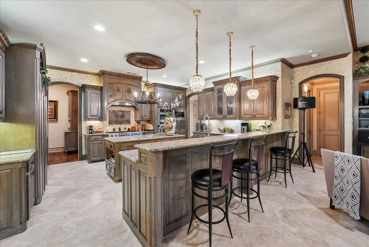 Single Family Residence For Sale in Tarrant County , 206 Gallant Court, Colleyville, Texas 76034, 5 Bedroom, 6 Bathroom, 3 Garage spaces, 5,322 Sqft, built in 2004, mls#21380003, Real Estate Agent in Colleyville, Homes For Sale in Tarrant county, Homes For Sale in Colleyville, Realtor in Colleyville Texas, Real Estate Brokerage Independent Realty Texas, Luminita Cordes Realtor