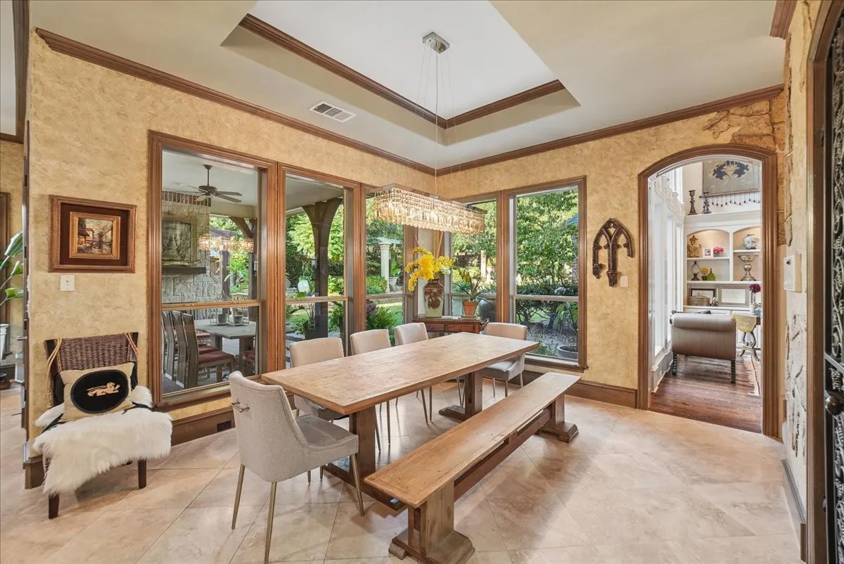 Single Family Residence For Sale in Tarrant County , 206 Gallant Court, Colleyville, Texas 76034, 5 Bedroom, 6 Bathroom, 3 Garage spaces, 5,322 Sqft, built in 2004, mls#21380003, Real Estate Agent in Colleyville, Homes For Sale in Tarrant county, Homes For Sale in Colleyville, Realtor in Colleyville Texas, Real Estate Brokerage Independent Realty Texas, Luminita Cordes Realtor