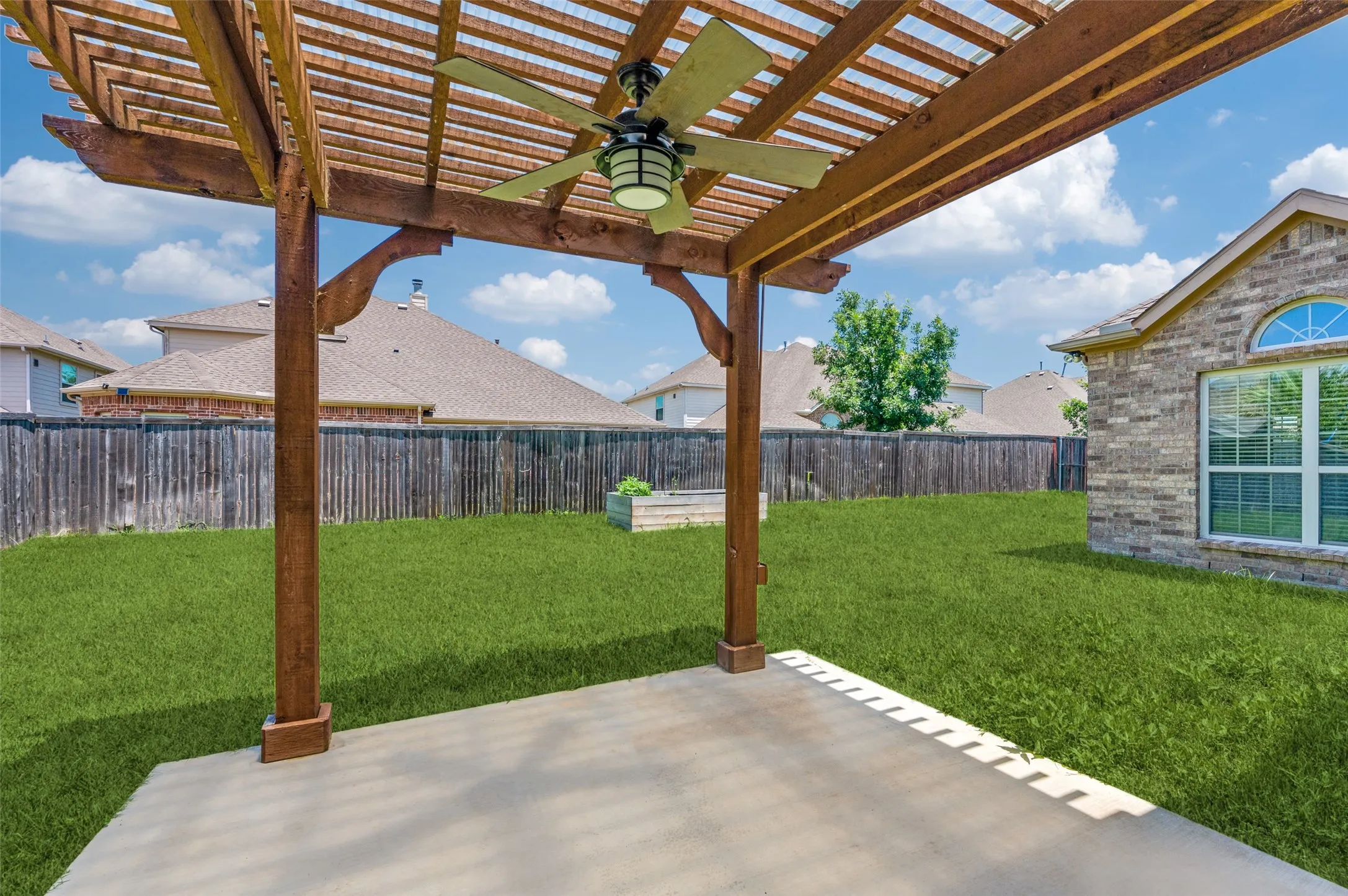 Single Family Residence For Rent in Tarrant County , 2812 Pino, Grand Prairie, Texas 75054, 4 Bedroom, 3 Bathroom, 2 Garage spaces, 2,745 Sqft, built in 2015, mls#21382527, Real Estate Agent in Grand Prairie, Homes For Rent in Tarrant county, Homes For Rent in Grand Prairie, Realtor in Grand Prairie Texas, Real Estate Brokerage Independent Realty Texas, Luminita Cordes Realtor