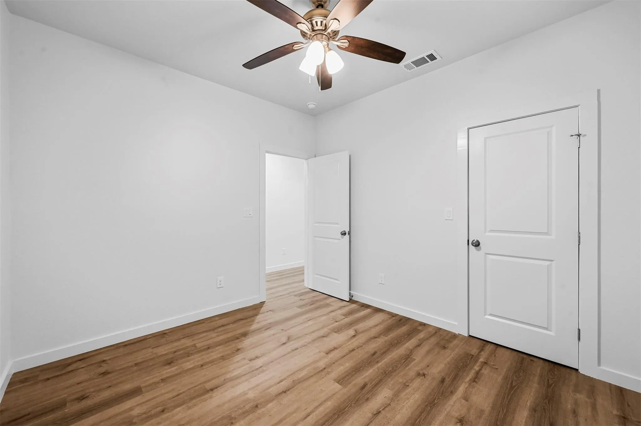 Single Family Residence For Rent in Grayson County , 918 W Ford Street, Denison, Texas 75020, 4 Bedroom, 2 Bathroom, 1 Garage spaces, 1,491 Sqft, built in 2024, mls#21382532, Real Estate Agent in Denison, Homes For Rent in Grayson county, Homes For Rent in Denison, Realtor in Denison Texas, Real Estate Brokerage Independent Realty Texas, Luminita Cordes Realtor